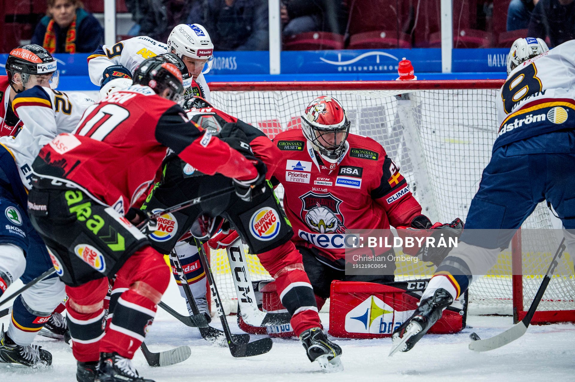 Djurgårdens Anton Hedman mot Malmö Redhawks målvakt