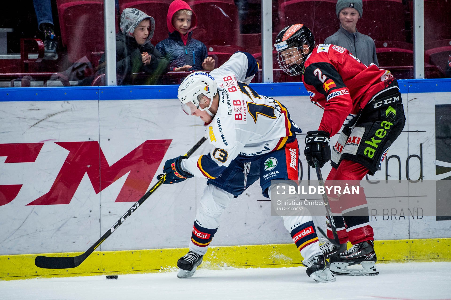 Djurgårdens Kalle Östman mot Malmö Redhawks Helge Grans