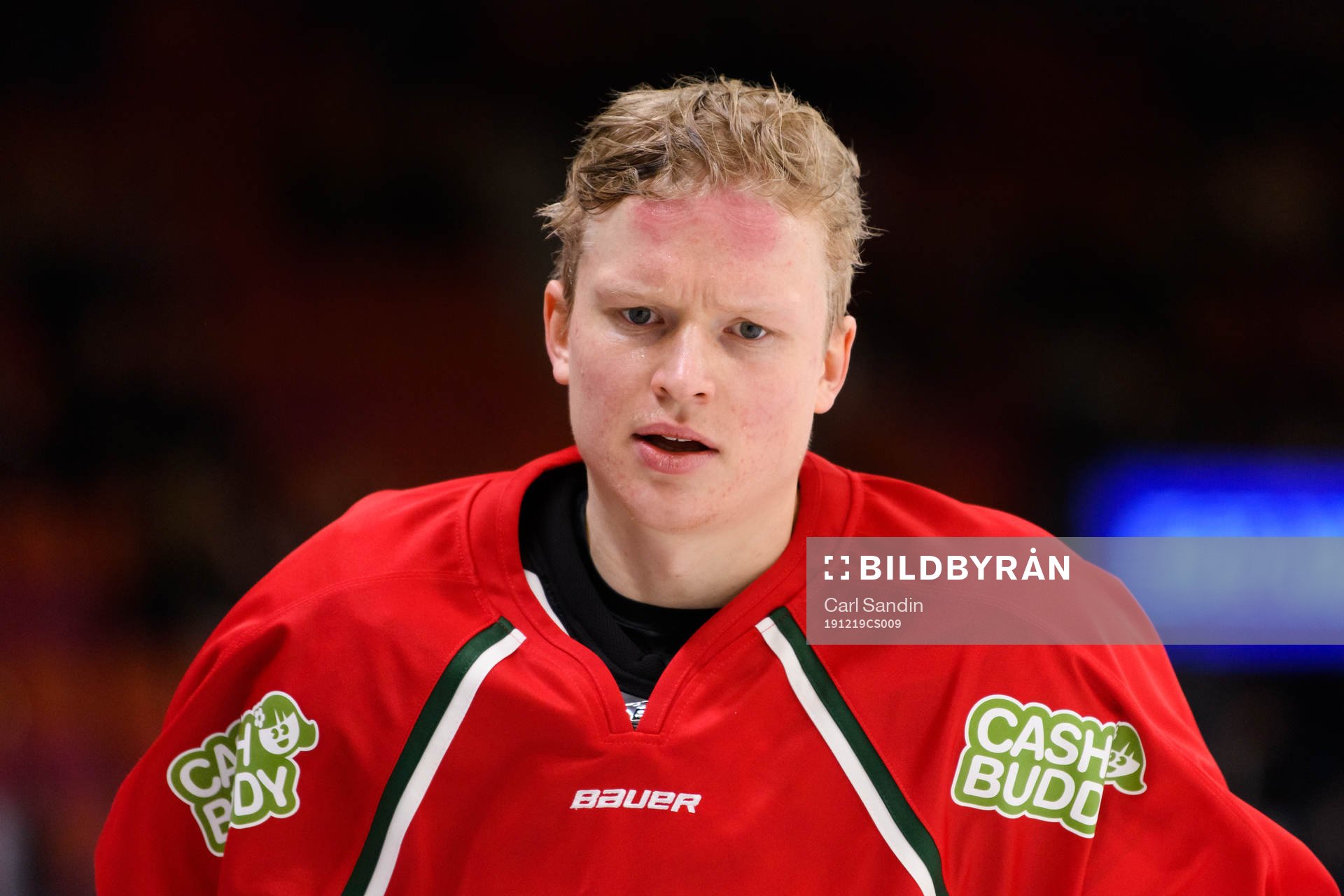 Frölundas Julius Bergman innan ishockeymatchen i SHL