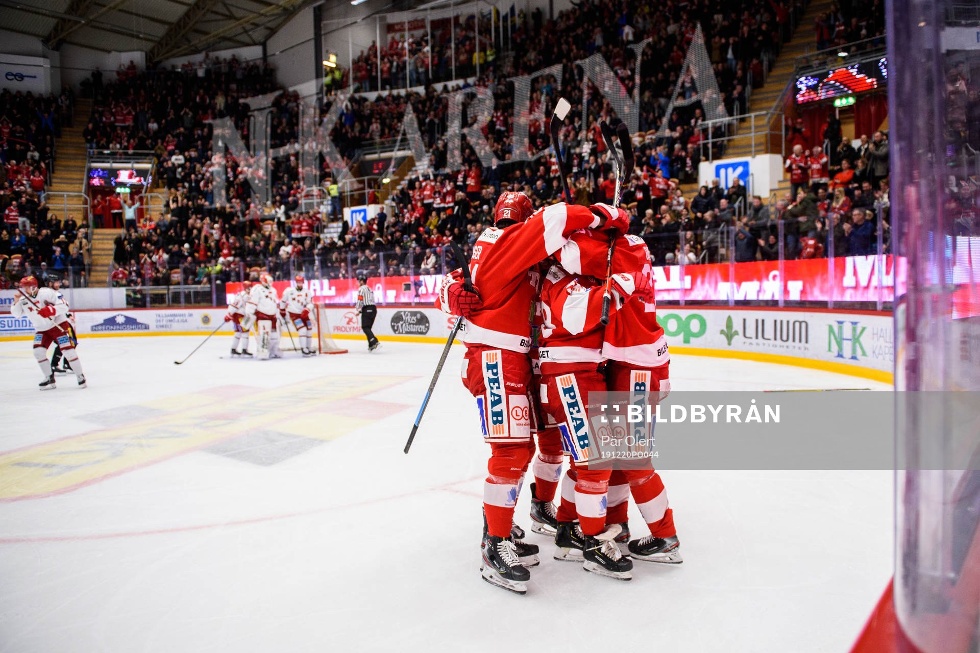 Timrås spelare jublar