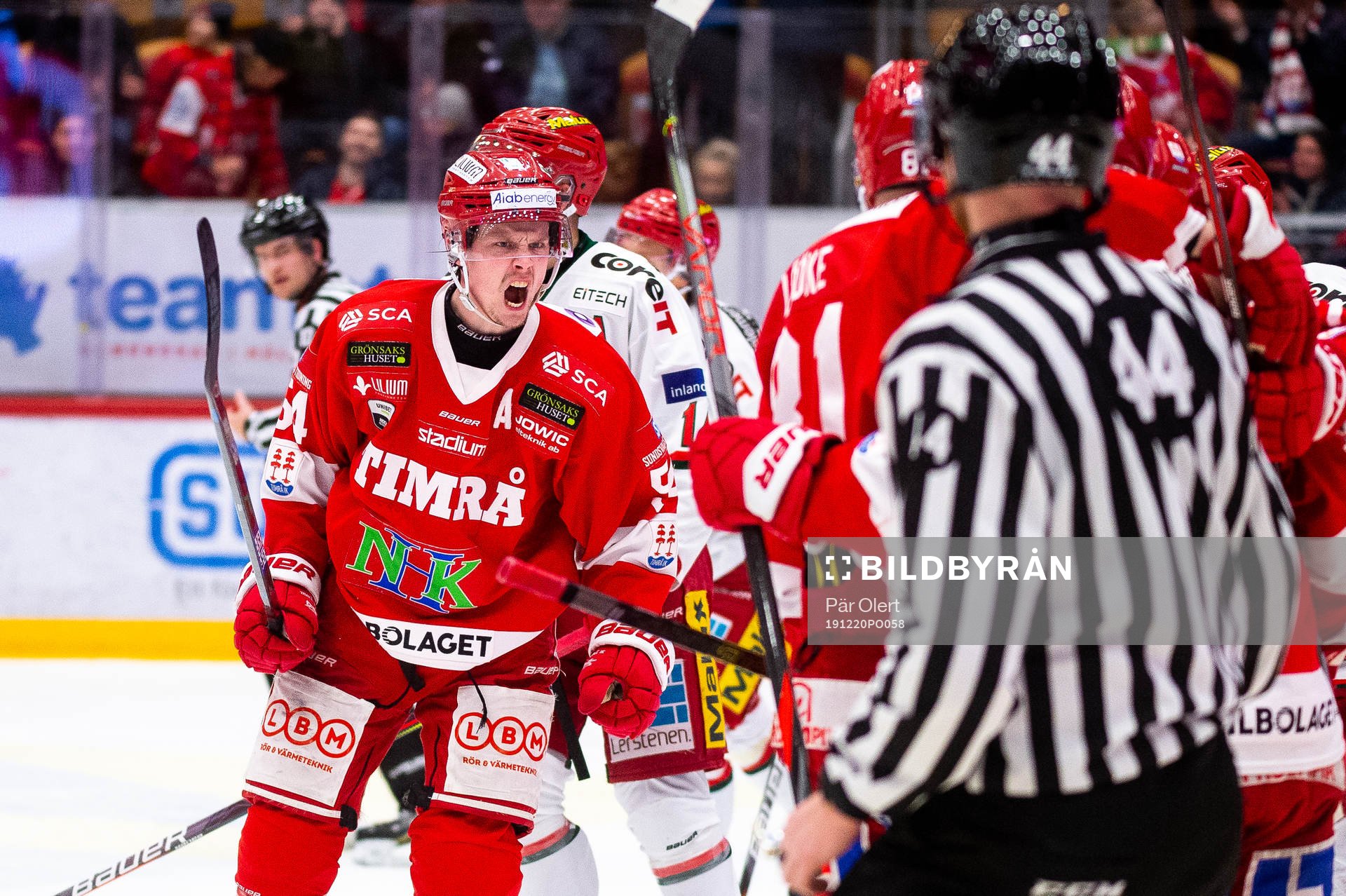 Timrås Jonathan Dahlén jublar