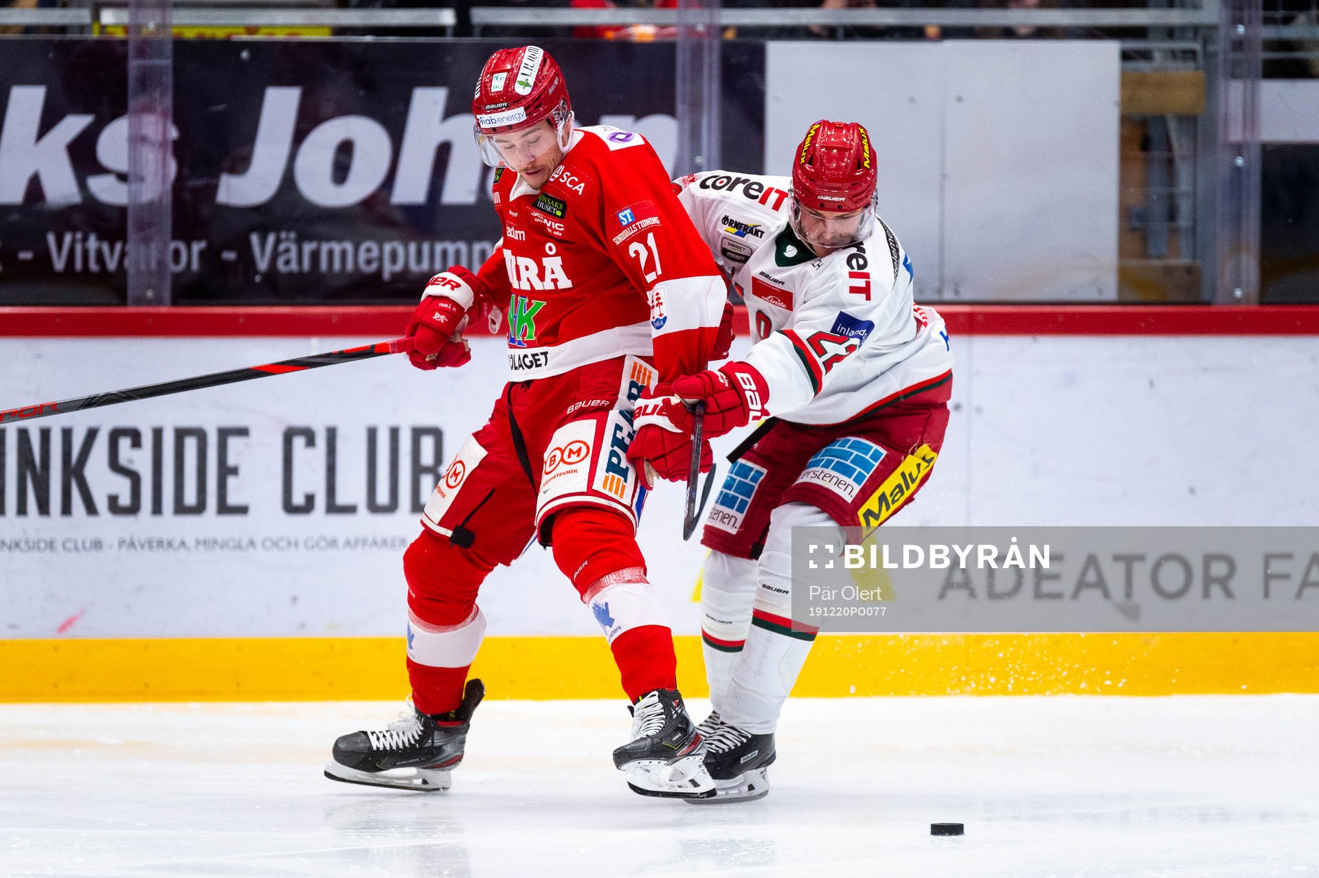 Timrås Sebastian Kaijser och Modos Jonathan Johansson