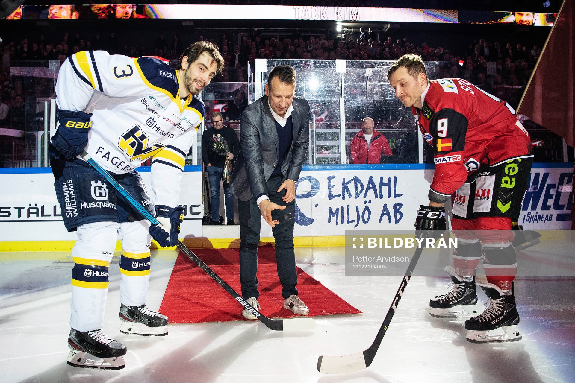 Malmö Redhawks tidigare spelare Kim Staal släpper pucken