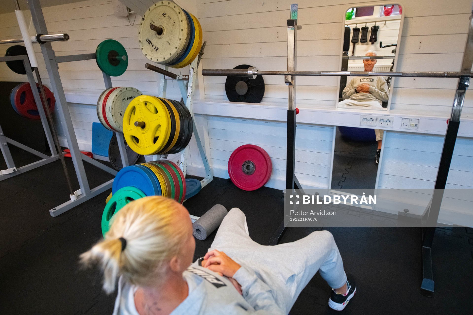 Caroline Seger tränar i gymmet