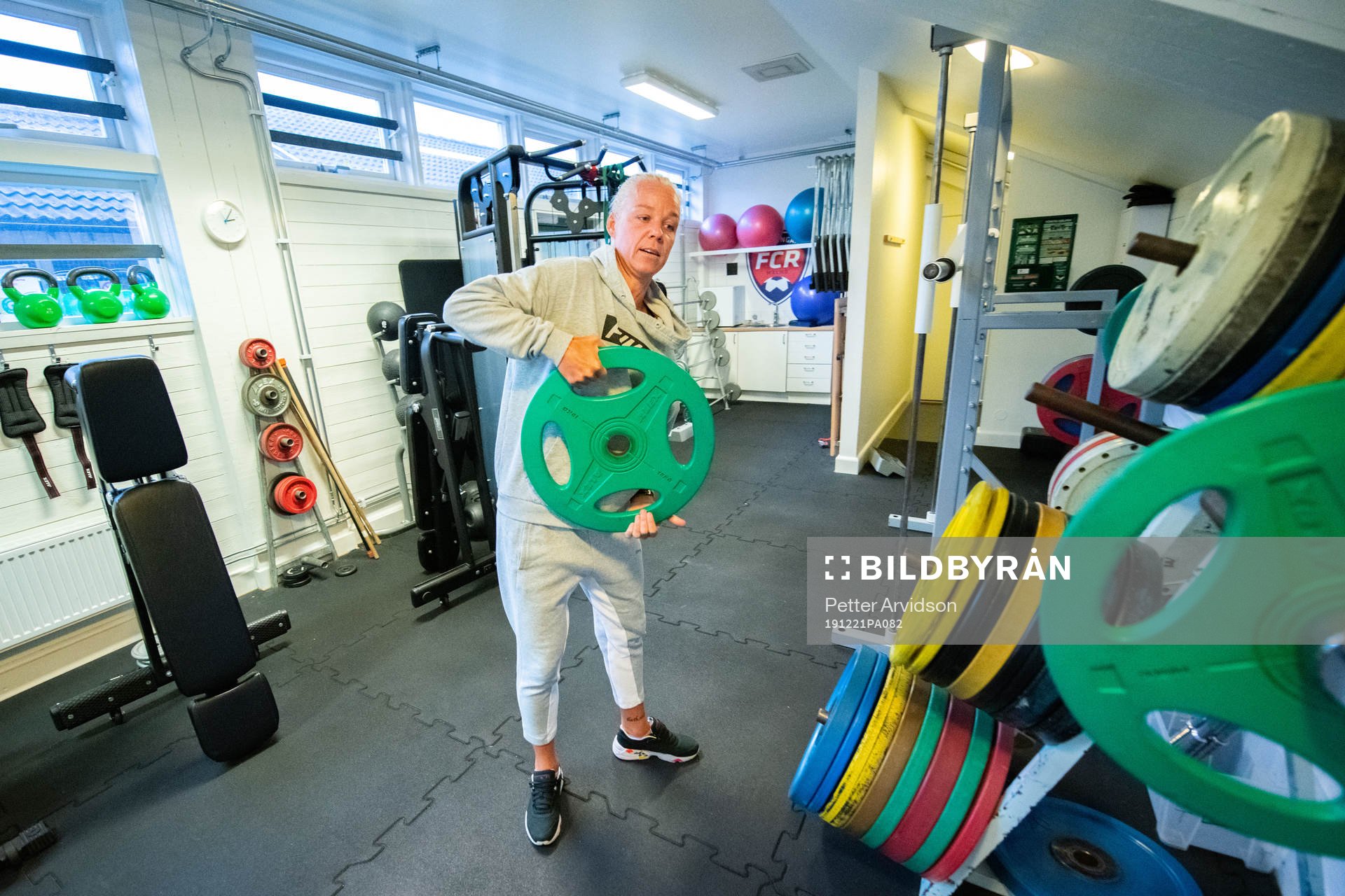 Caroline Seger tränar i gymmet