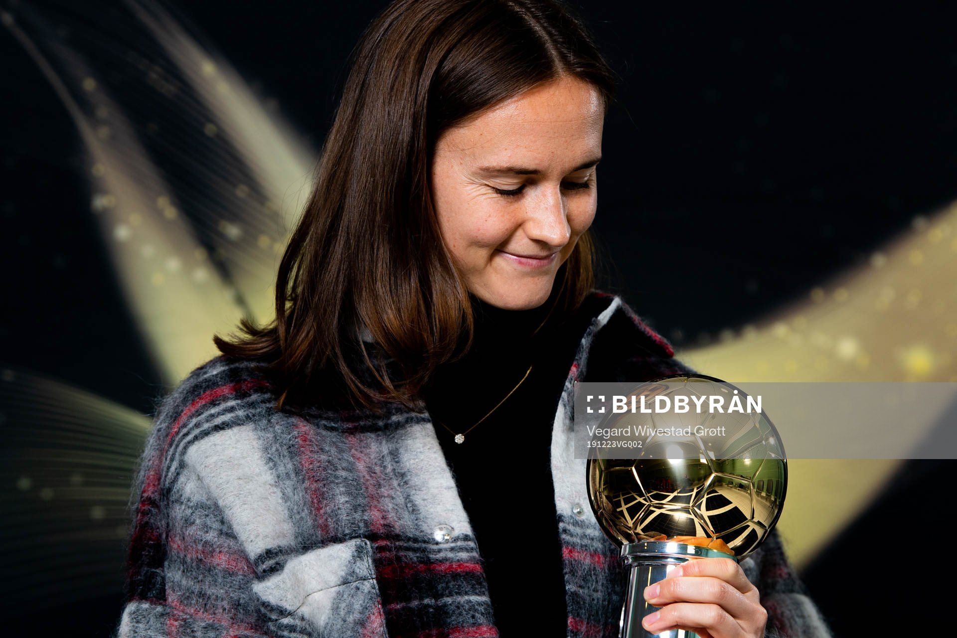 Caroline Graham Hansen of Norway poses with the Gullballen
