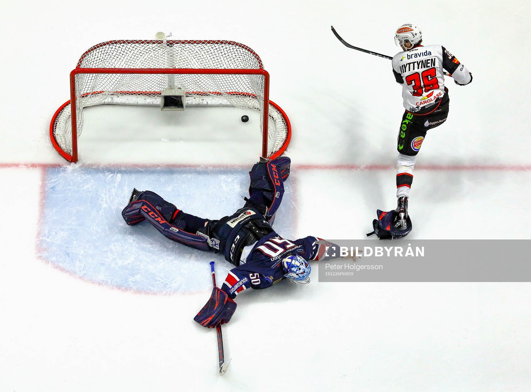 Mål på straff av Malmö Redhawks Matias Myttynen förbi
