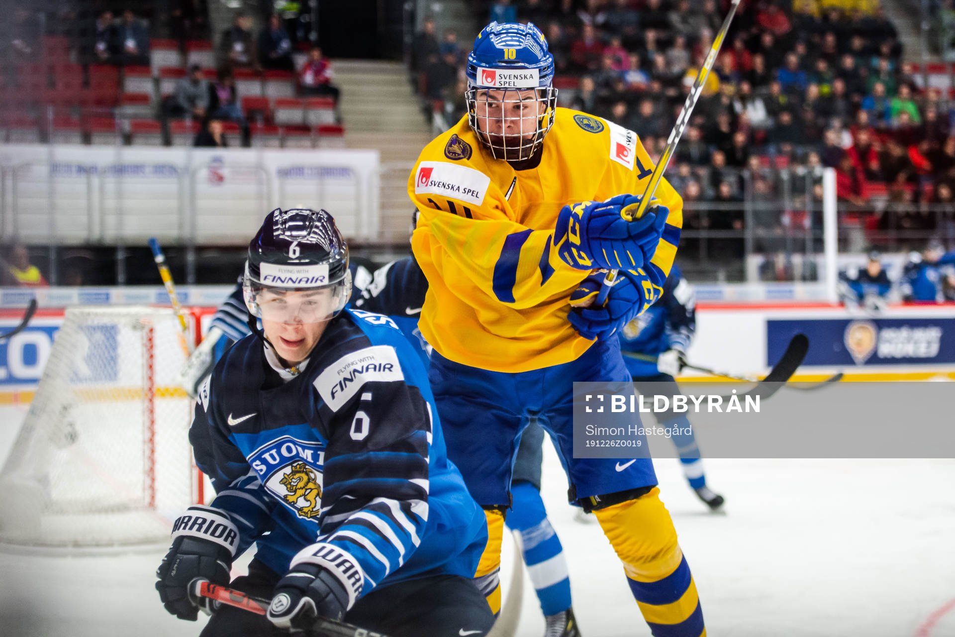Peetro Seppala of Finland and Alexander Holtz of Sweden