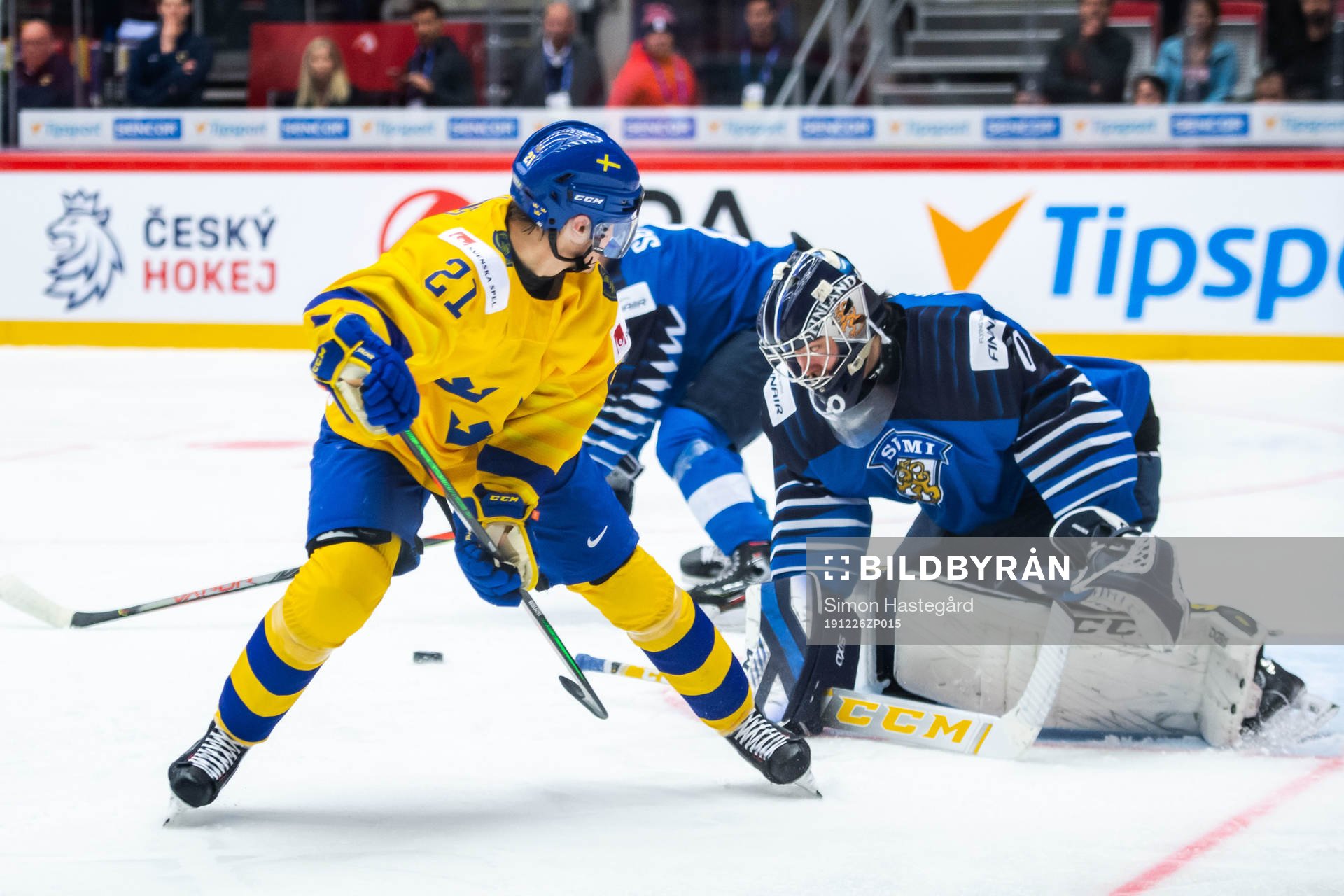 Nils Höglander of Sweden