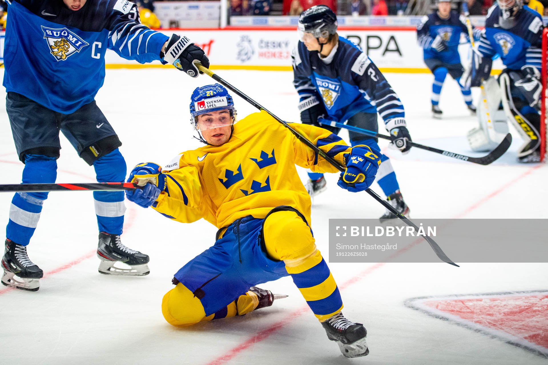 Nils Höglander of Swedenand Lassi Thomson of Finland