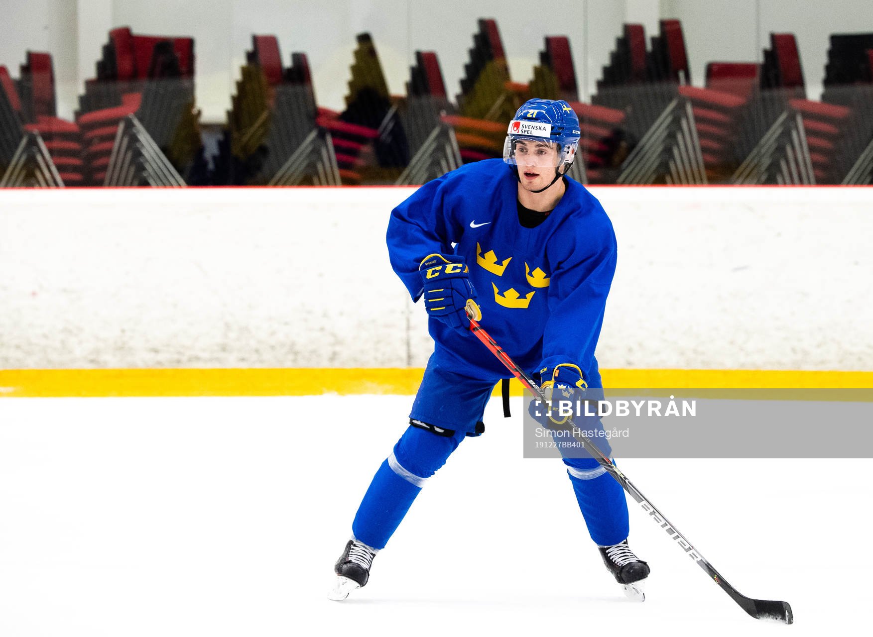 Nils Höglander of Sweden