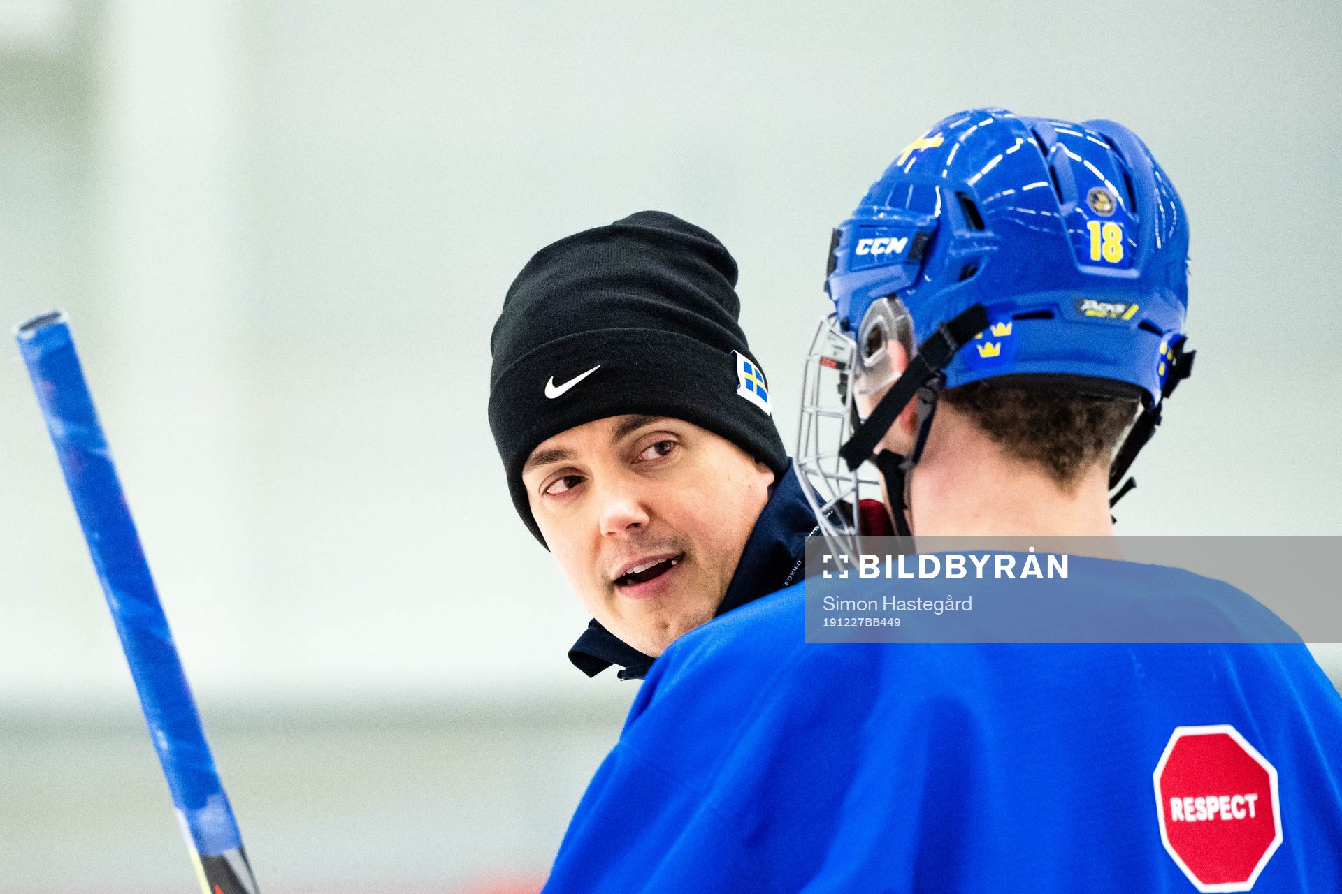 Tomas Montén, Head coach and Lucas Raymond of Sweden