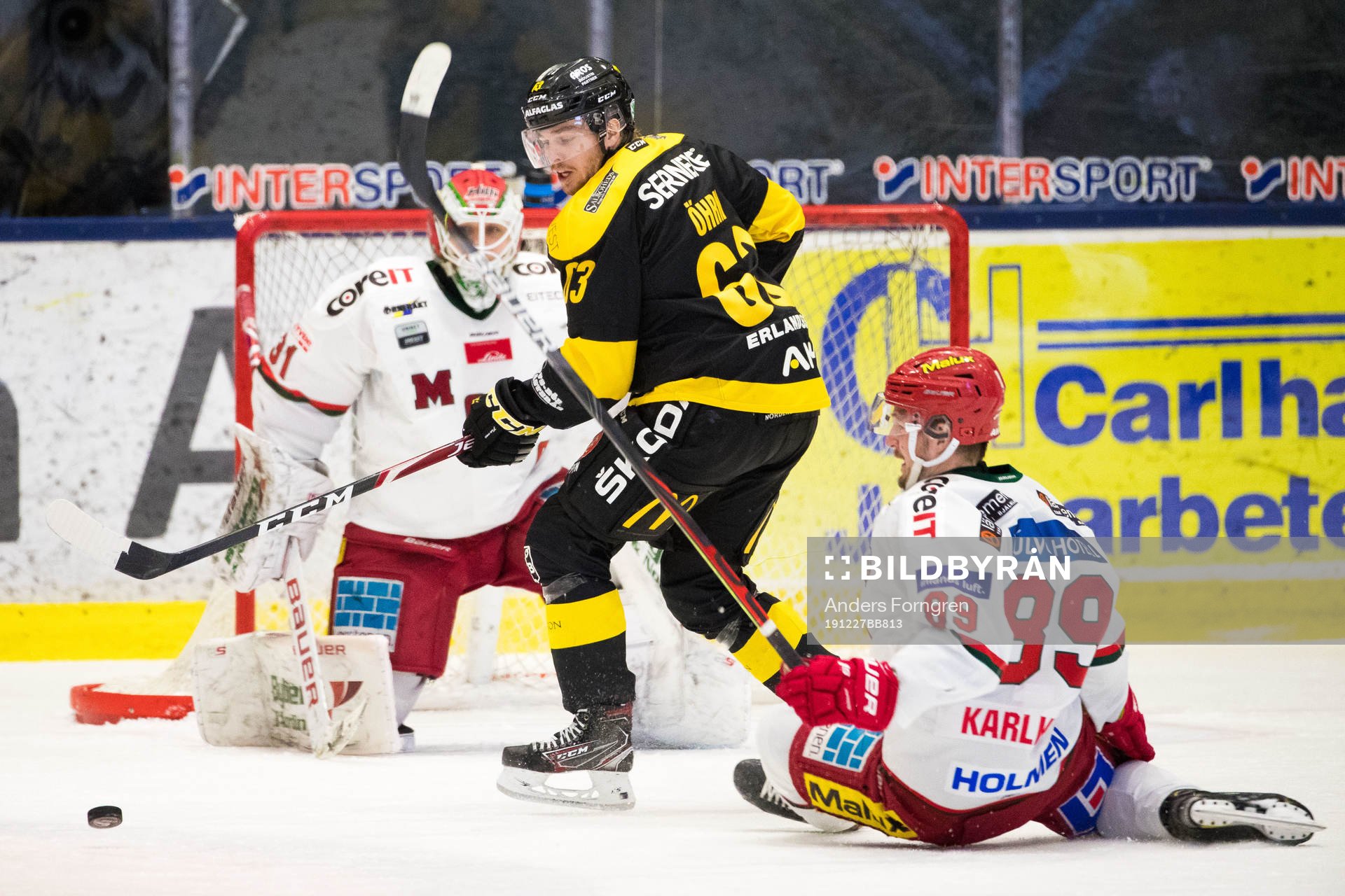 Modos målvakt Linus Lundin och Patrik Karlkvist mot