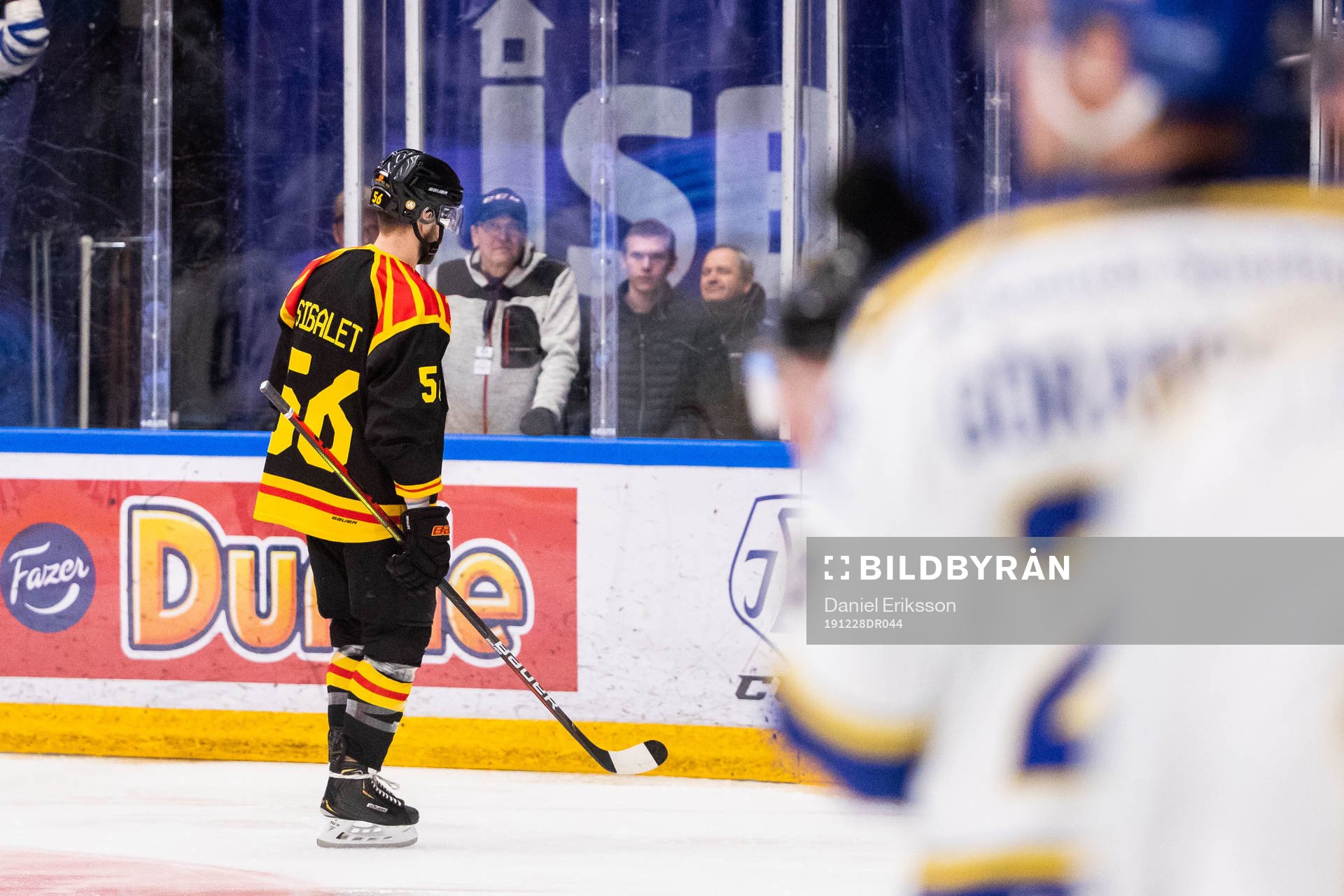 Brynäs Jonathan Sigalet lämnar isen