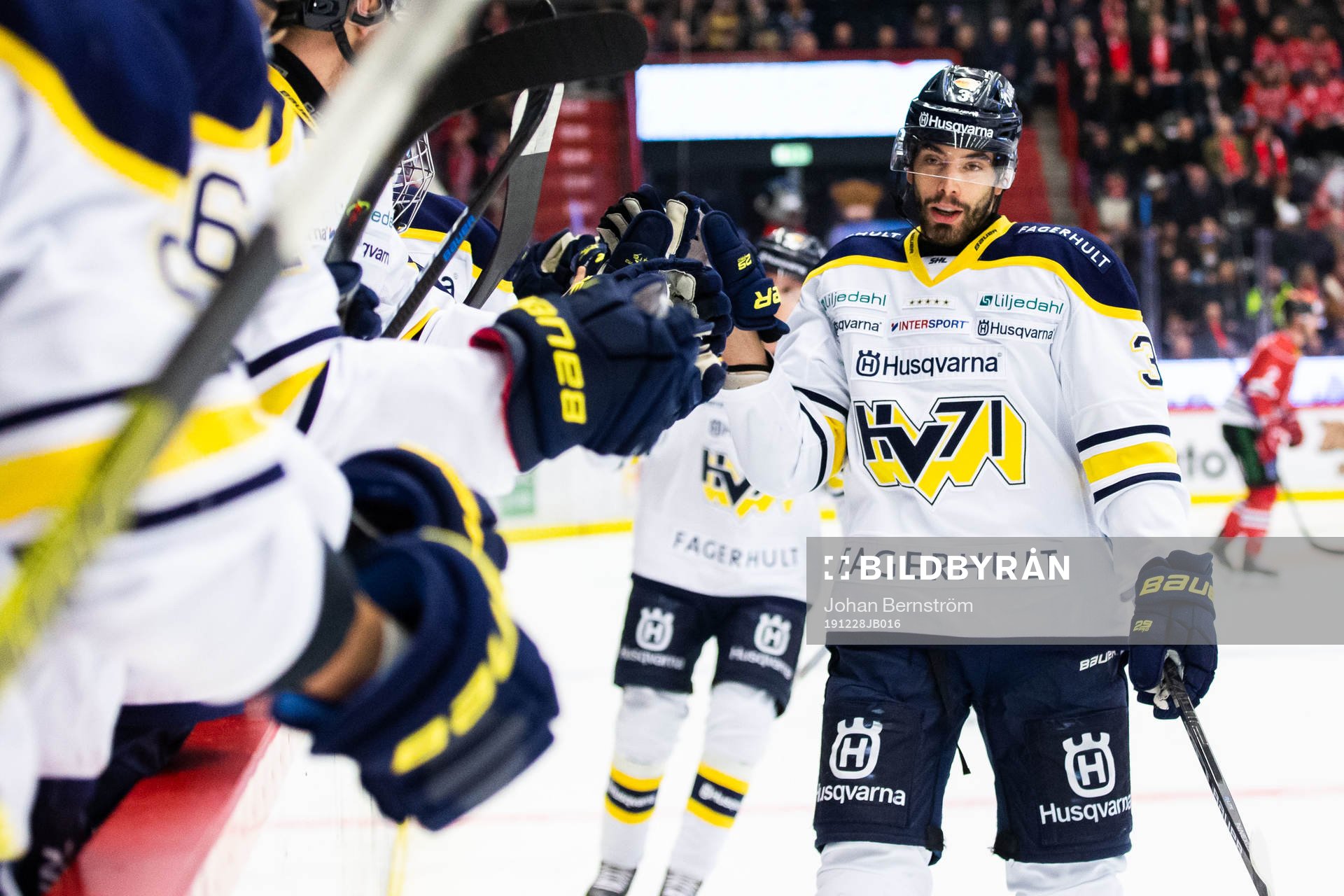 s Markus Lauridsen jublar