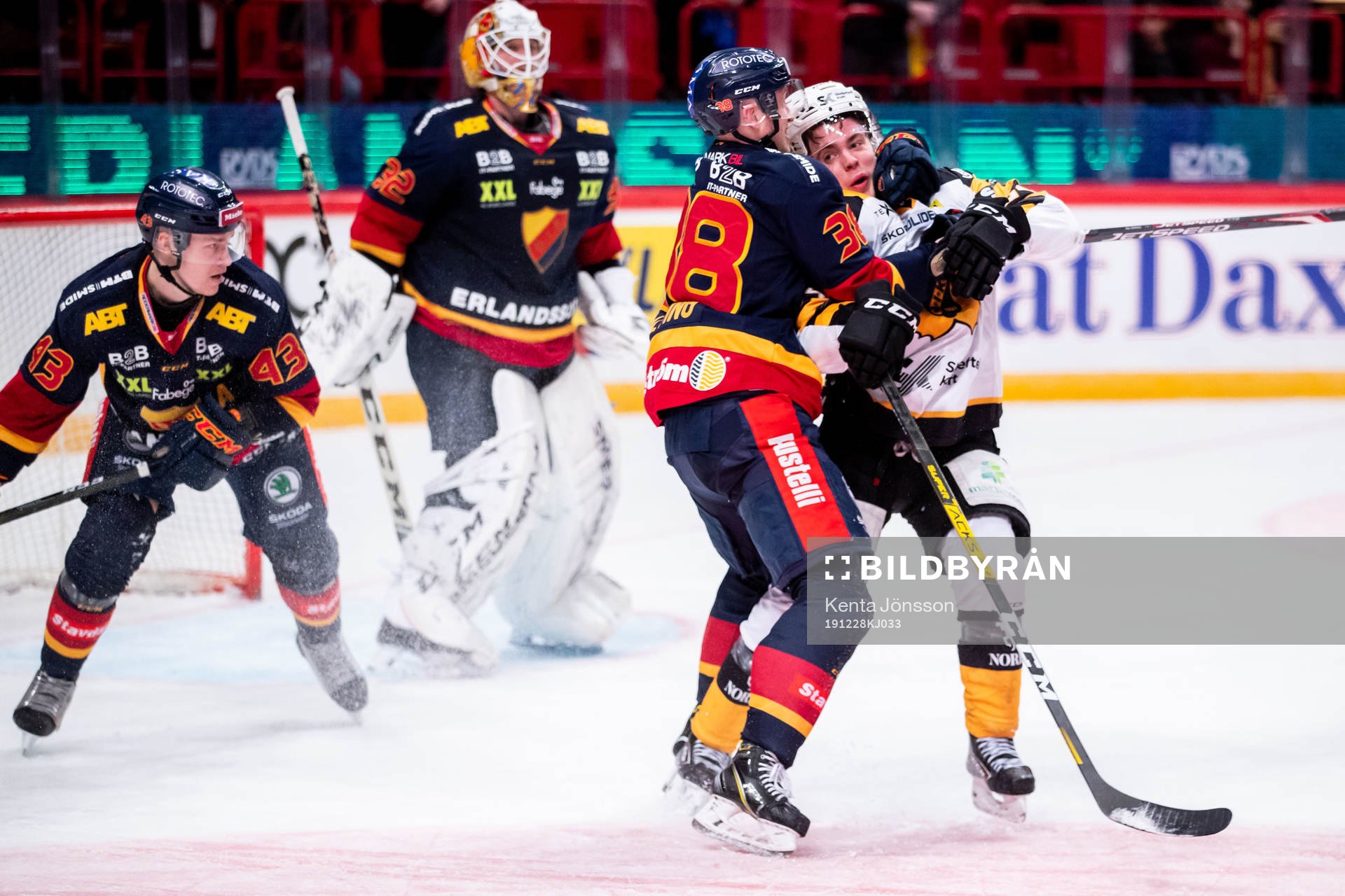 Djurgårdens Olle Alsing och Skellefteås Andreas Wingerli