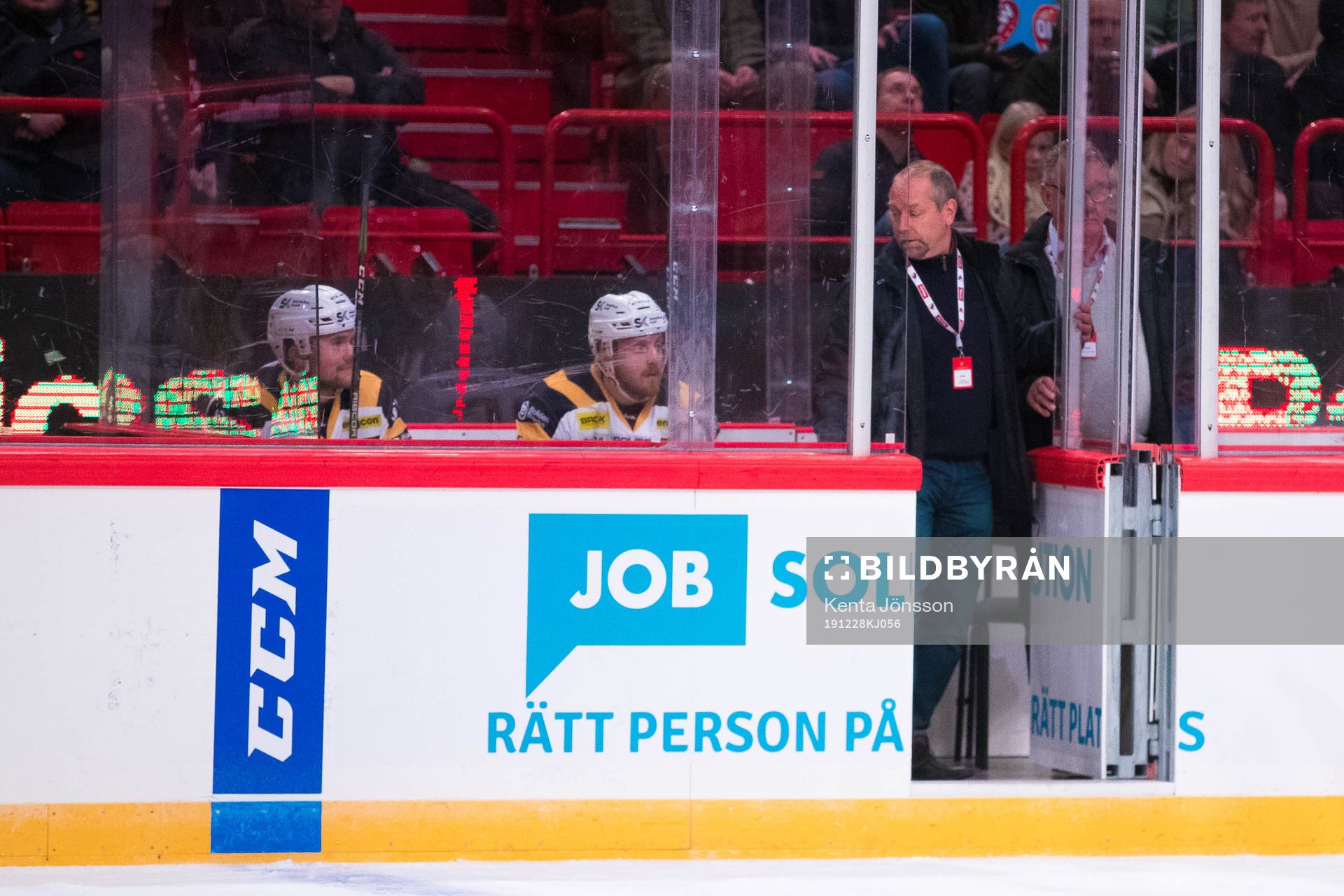 Skellefteås spelare sitter utvisade