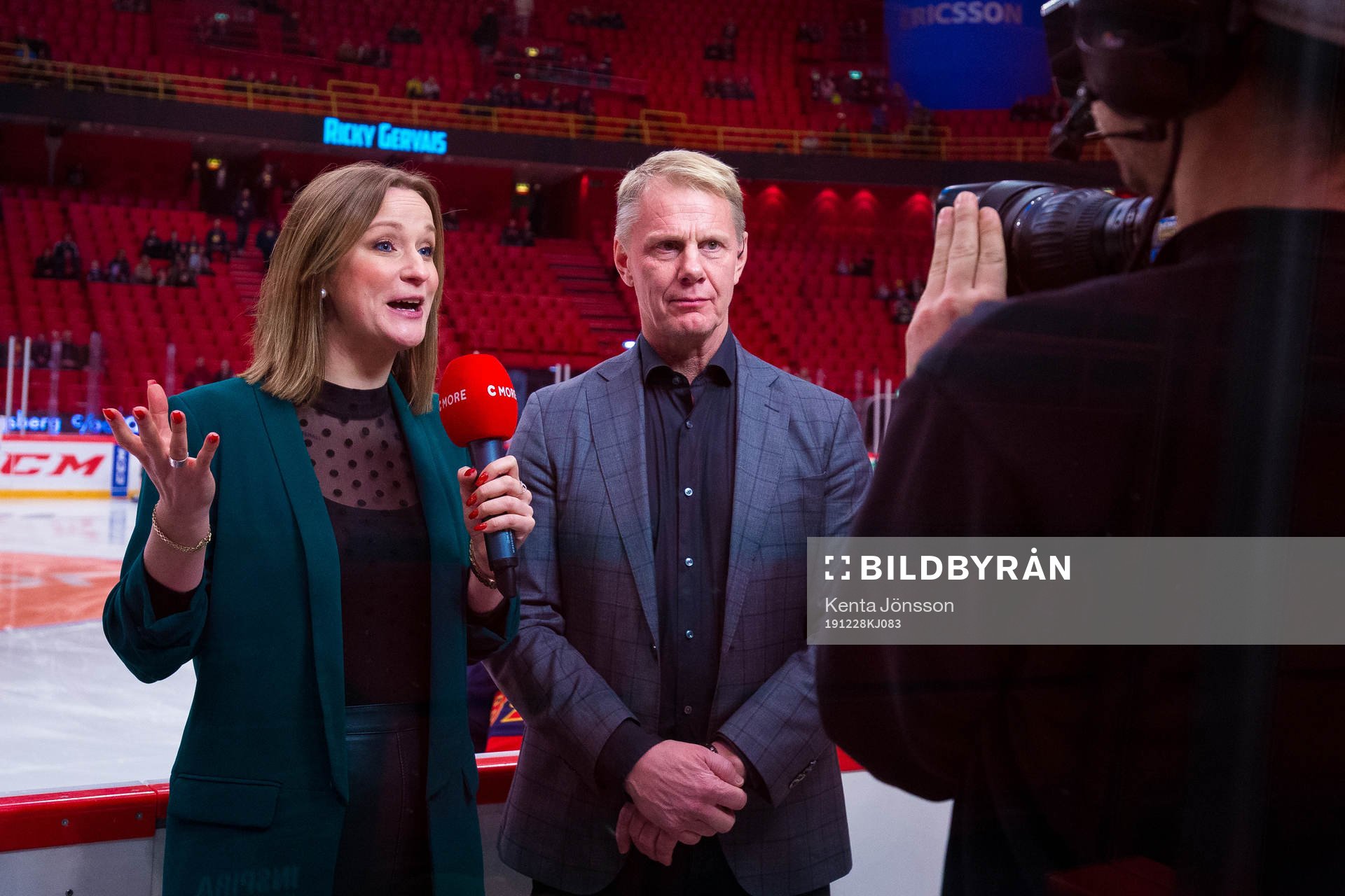 Cmores programledare Lena Sundqvist och expert Niklas