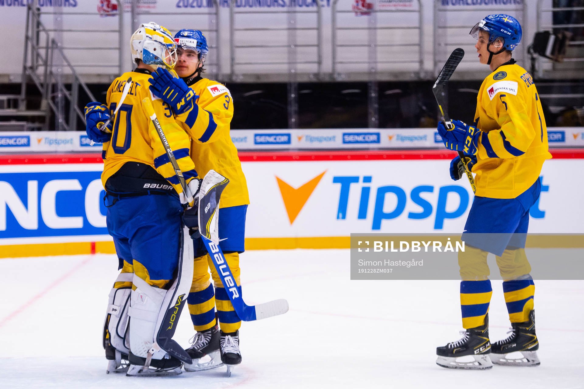 Goalkeeper Hugo Alnefelt, Tobias Björnfot and Philip