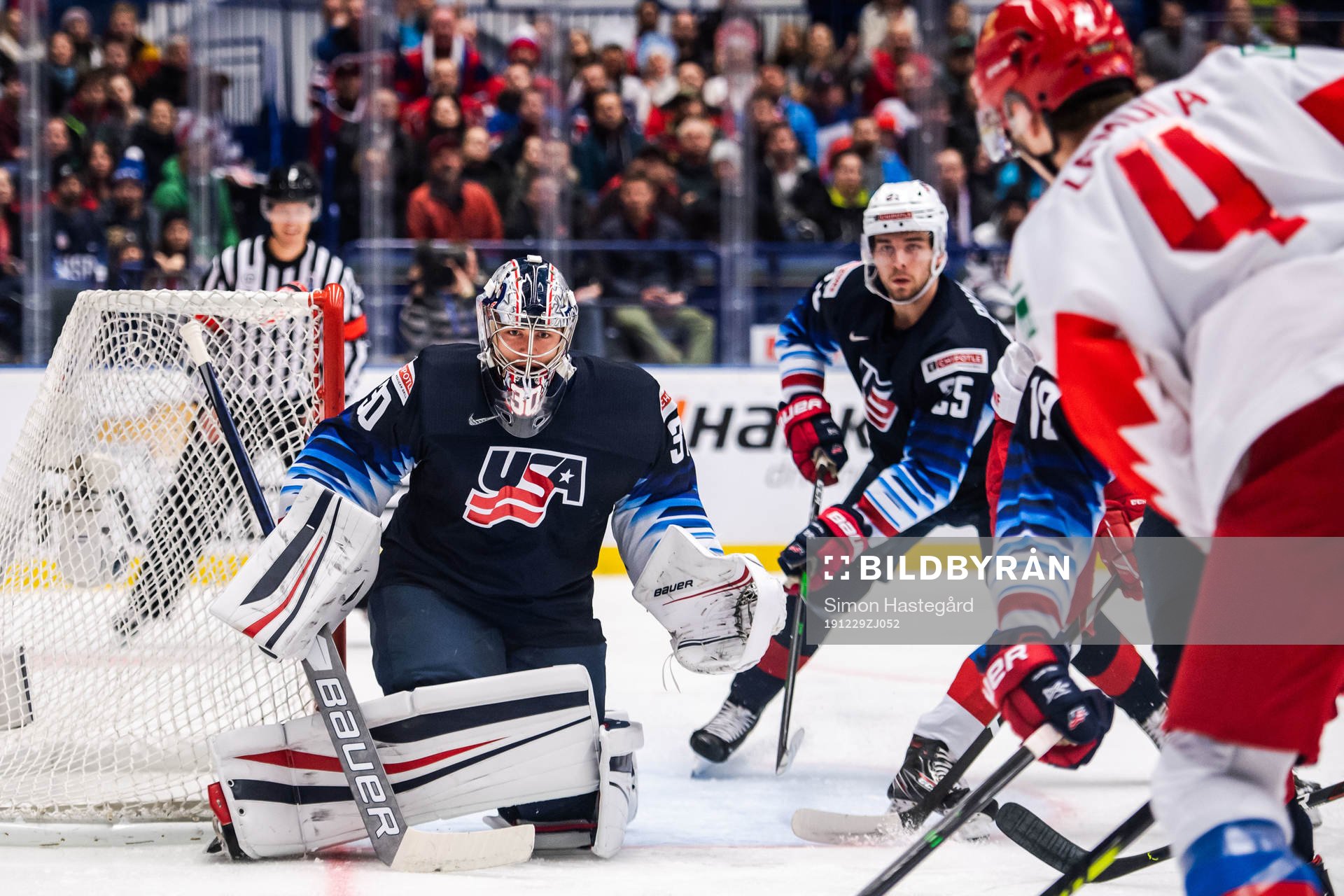 Goalkeeper Spencer Knight of USA
