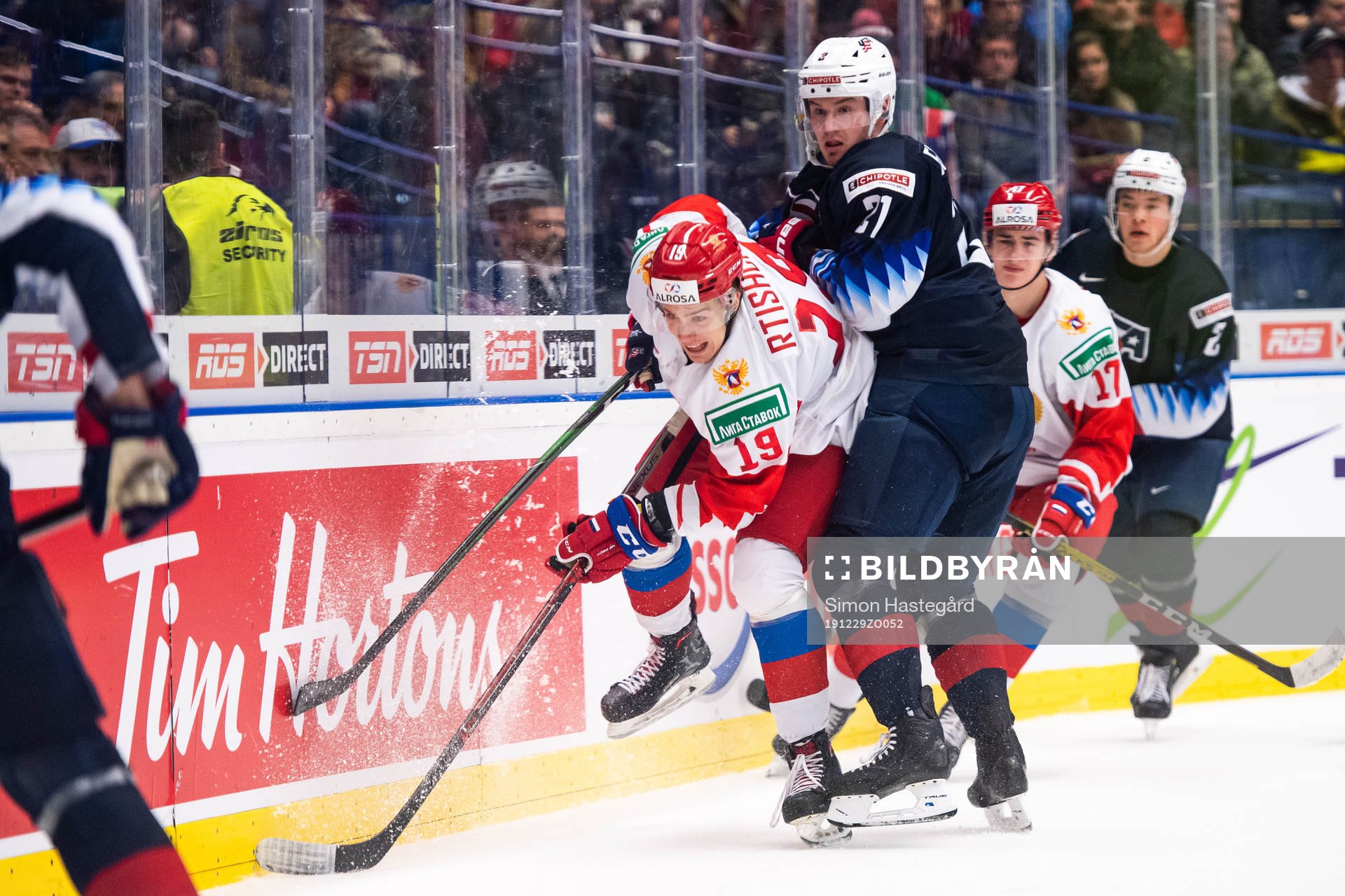 Nikita Rtishev of Russia and Ty Emberson of USA