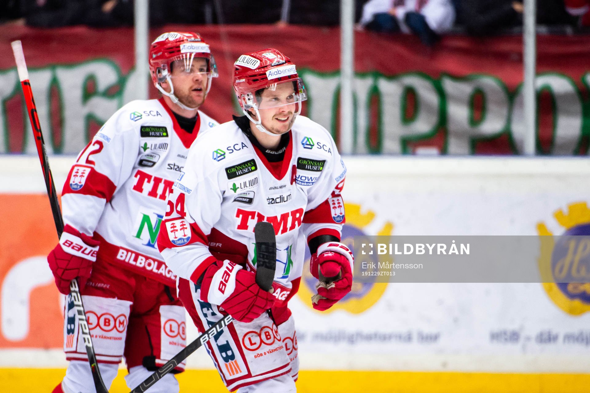 Timrås Christoffer Jansson och Jonathan Dahlén jublar