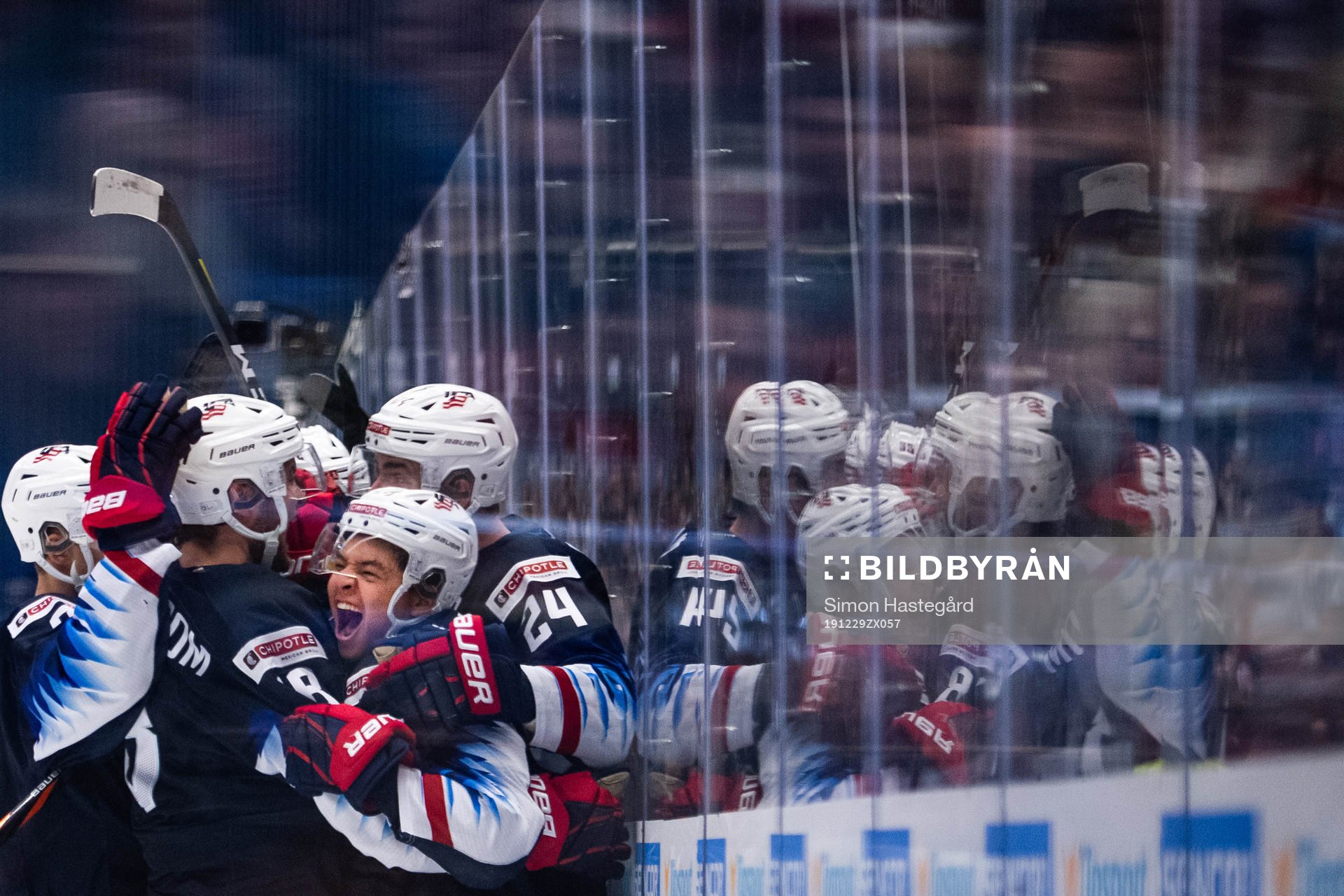 Nicholas Robertson of USA celebrates the 2-0 goal