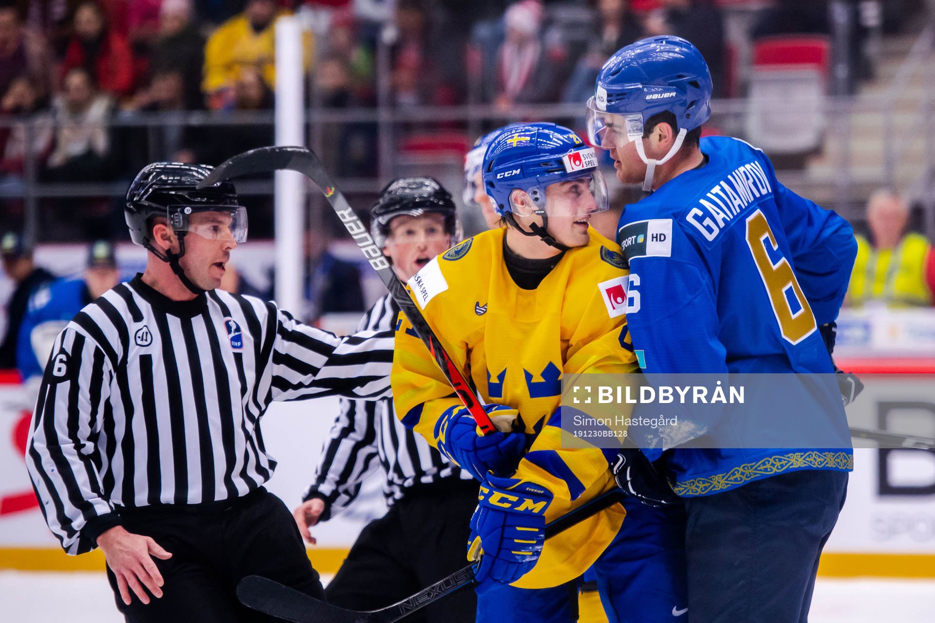 Nils Höglander of Sweden and Tamirlan Gaitamirov of