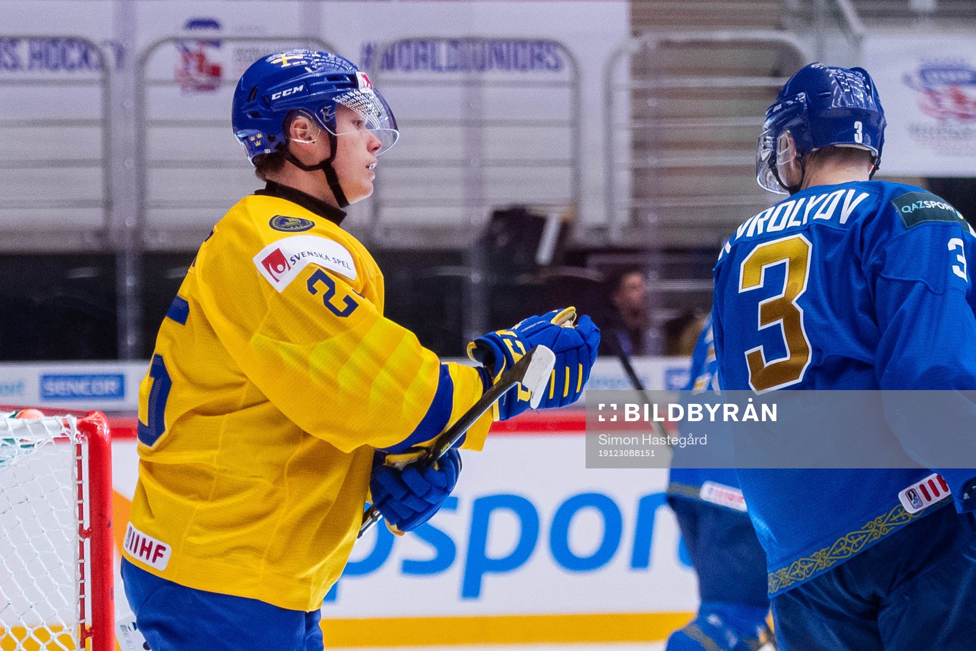 Linus Öberg of Sweden celebrates the 0-3 goal