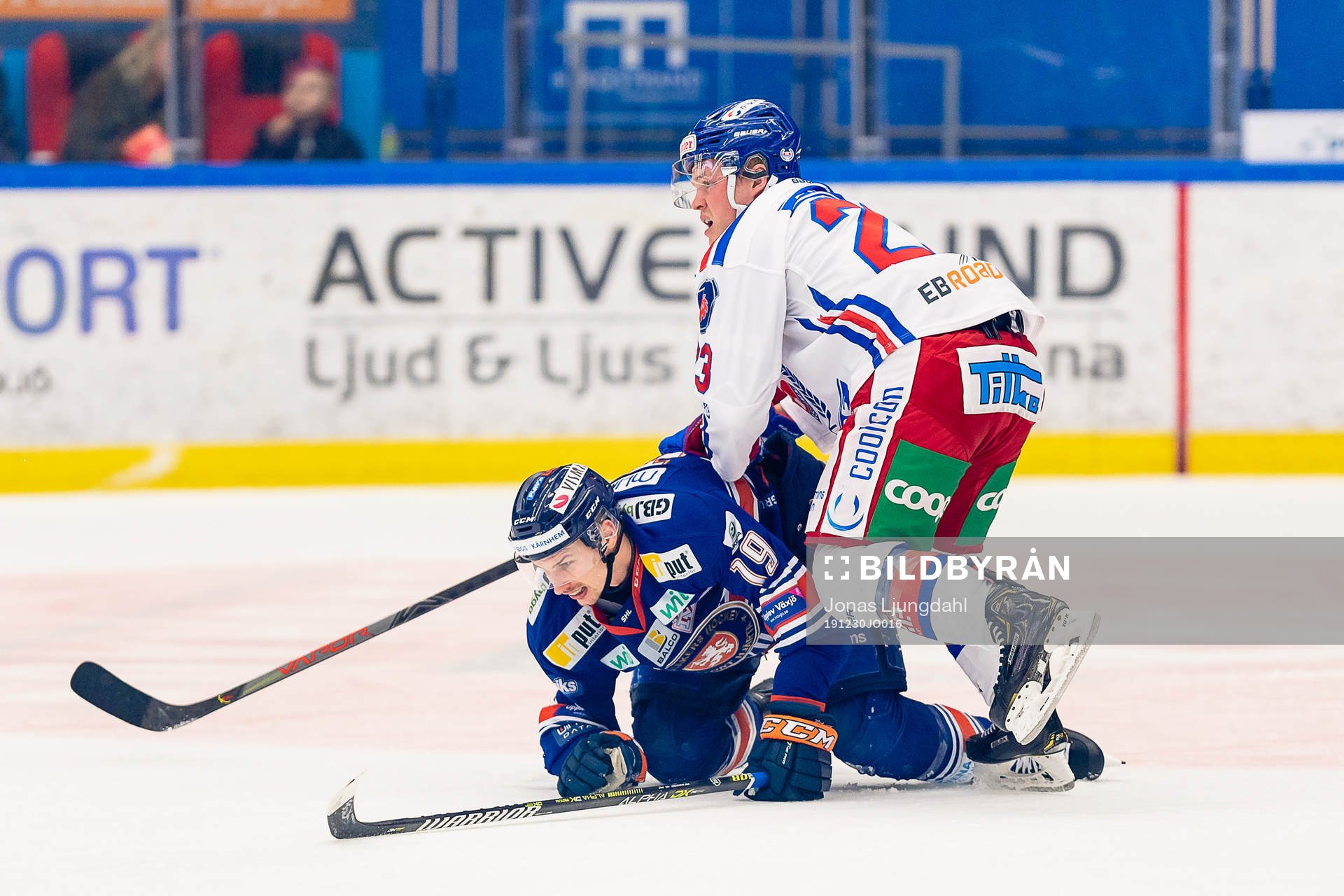 Växjös Casey Bailey faller