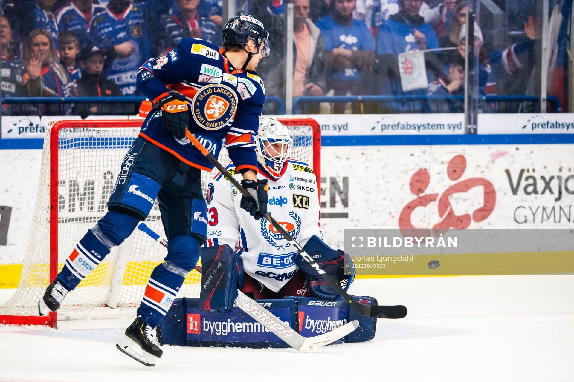 Växjös Emil Pettersson och Oskarshamns målvakt Fredrik