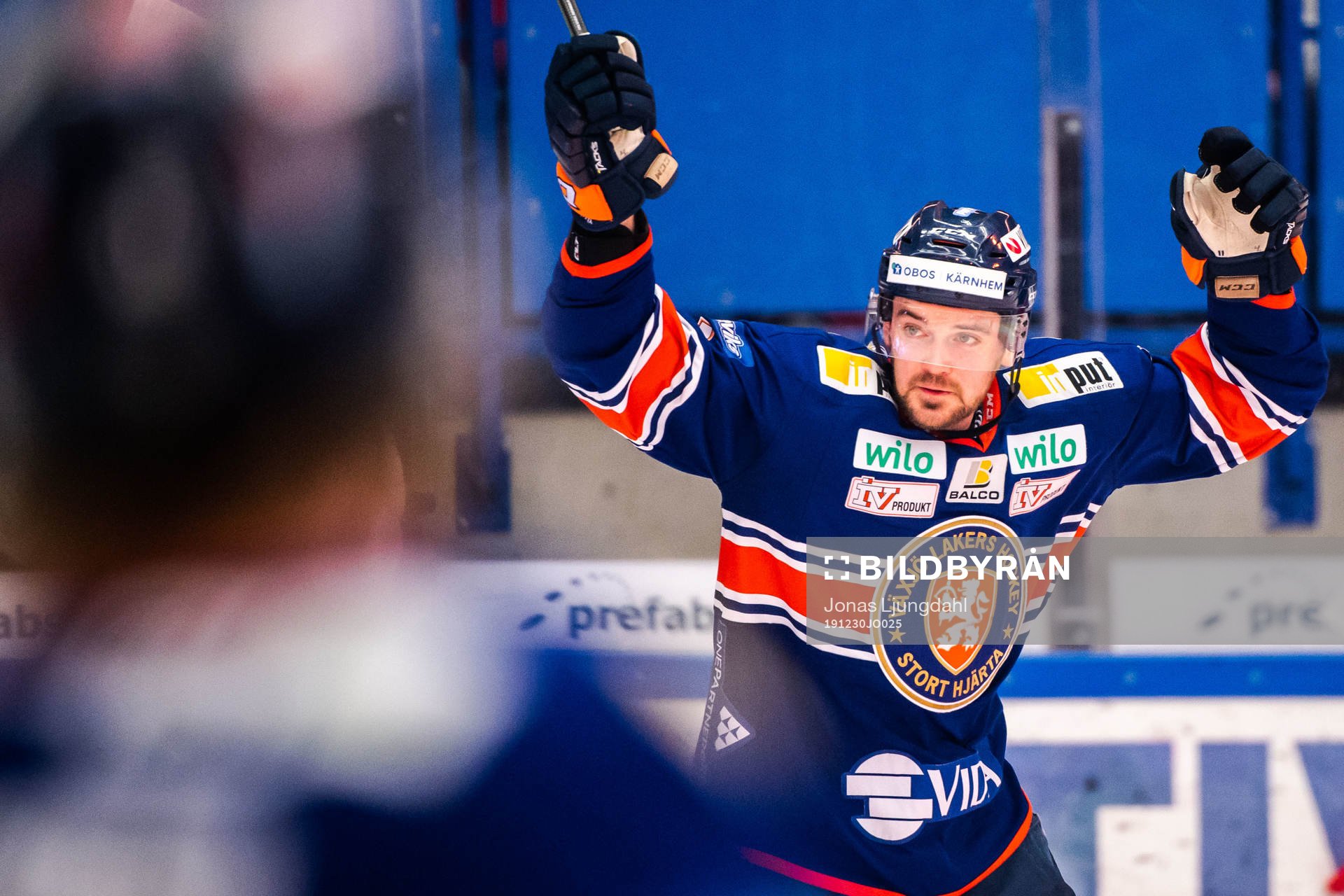 Växjös Tim Erixon jublar