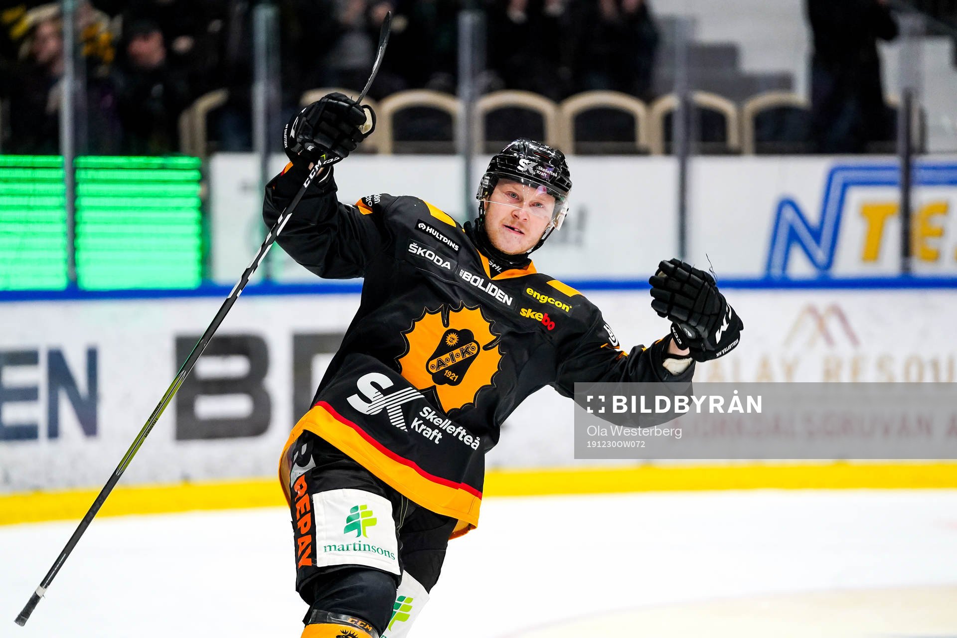 Skellefteås Tuomas Kiiskinen  jublar