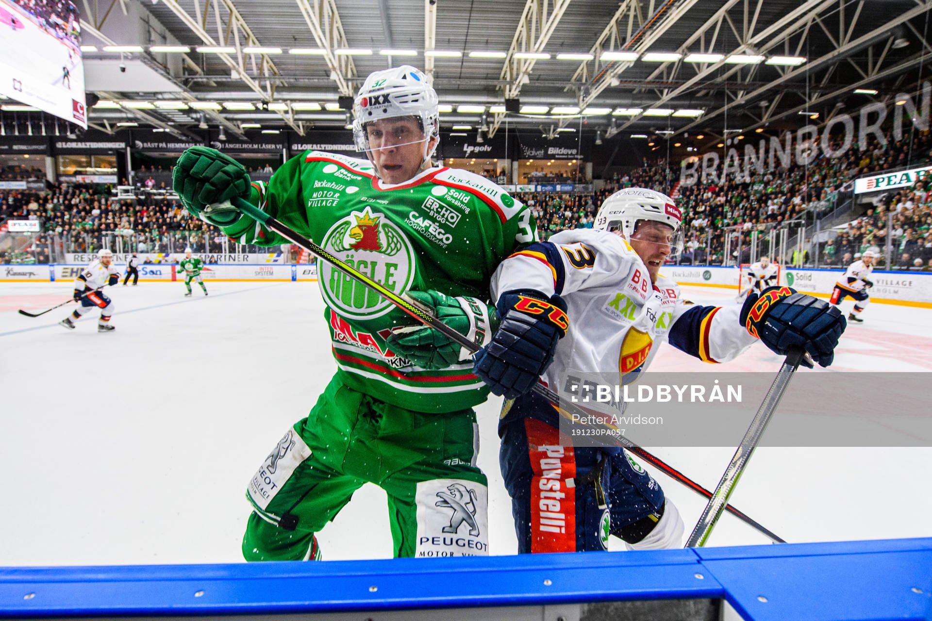 Rögles Gustav Olhaver och Djurgårdens Linus Hultström