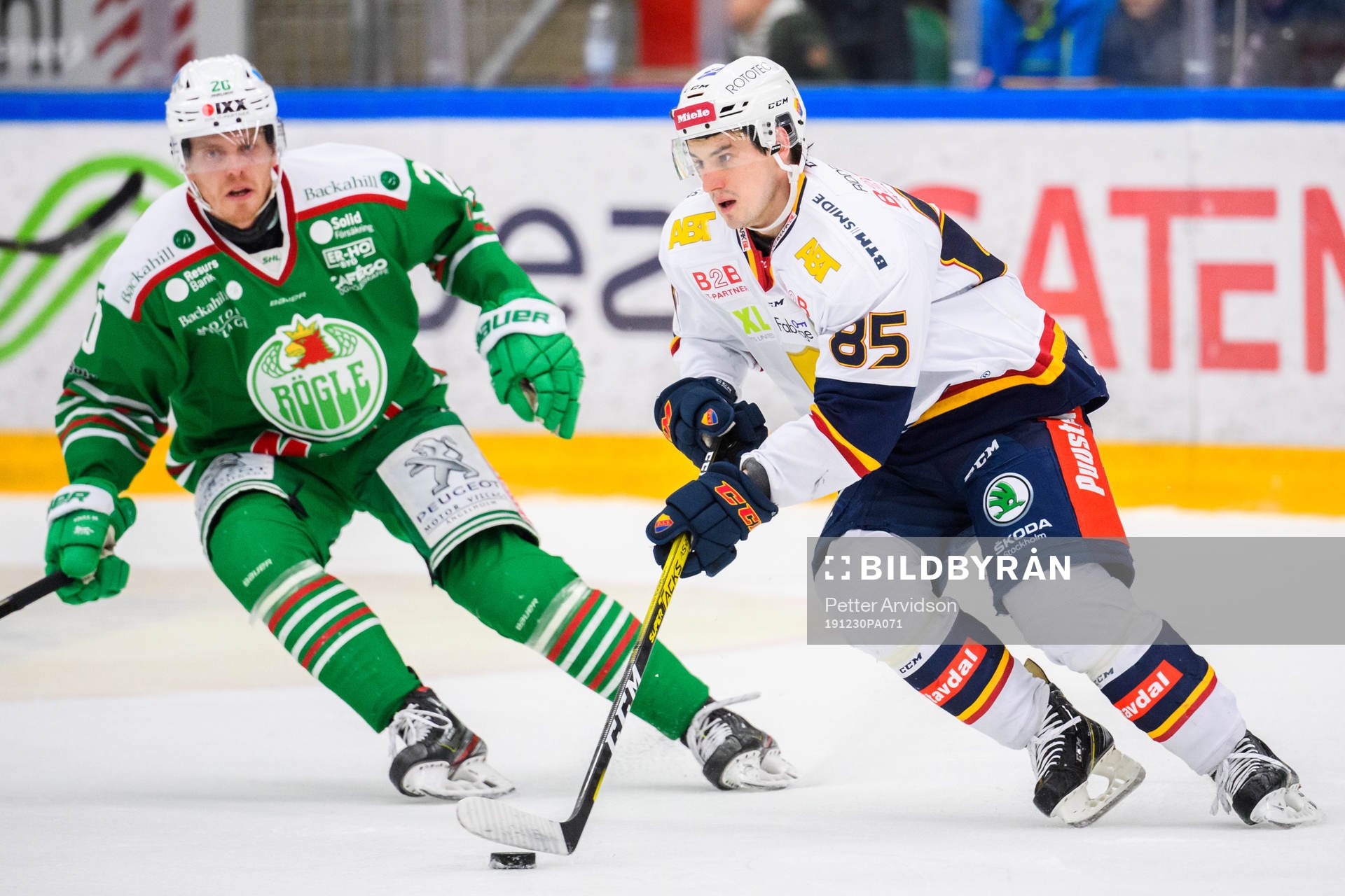 Djurgårdens Michael Haga och Rögles Hampus Gustafsson