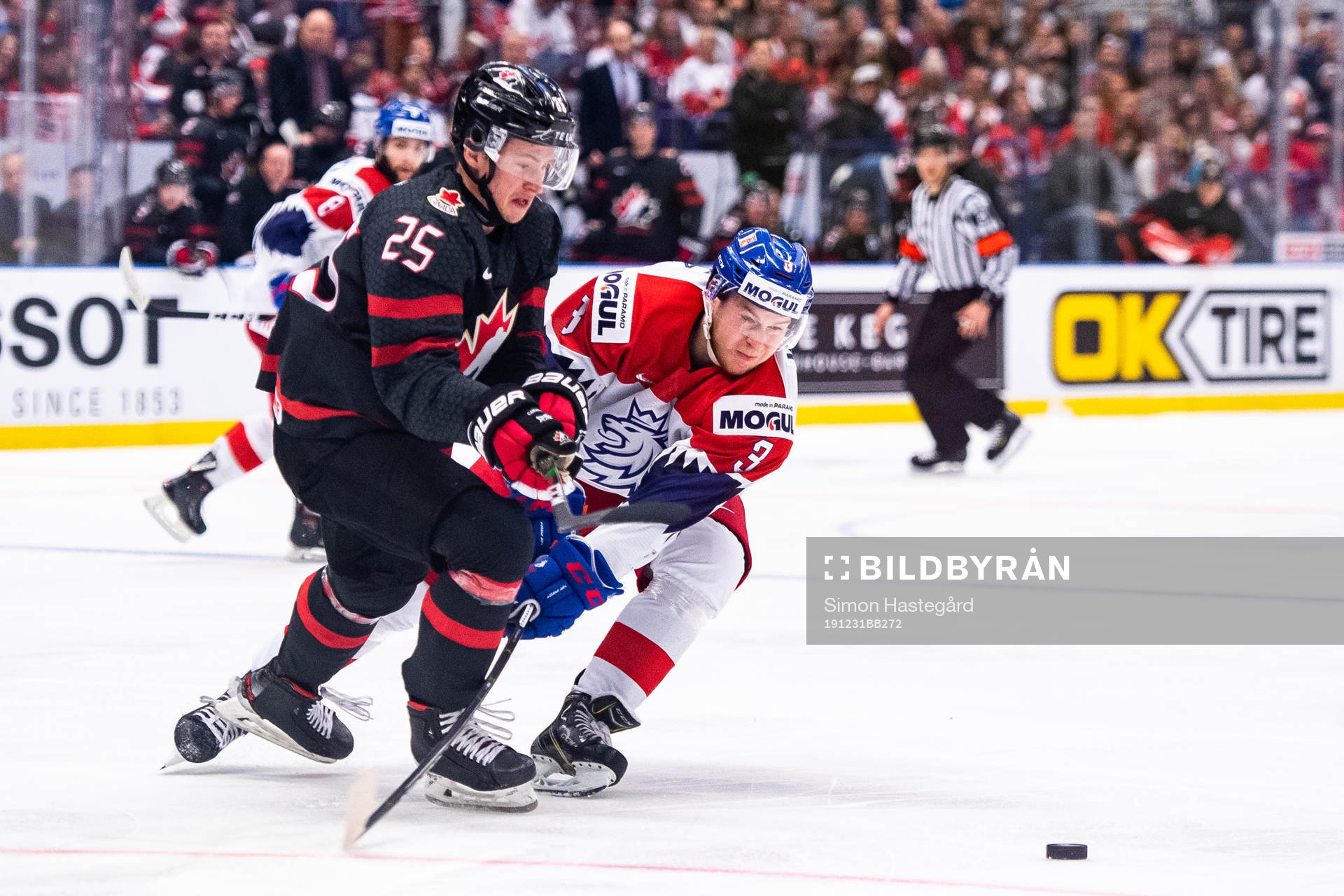 Aidan Dudas of Canada and Karel Klikorka of Czech Republic