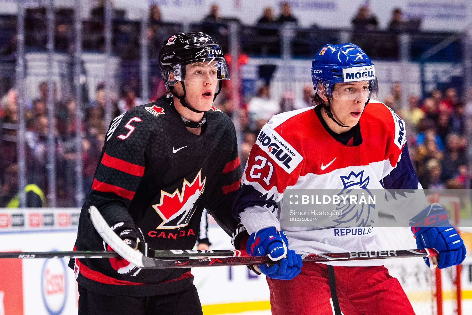 Jacob Bernard-Docker of Canada and Jaromir Pytlik of Czech