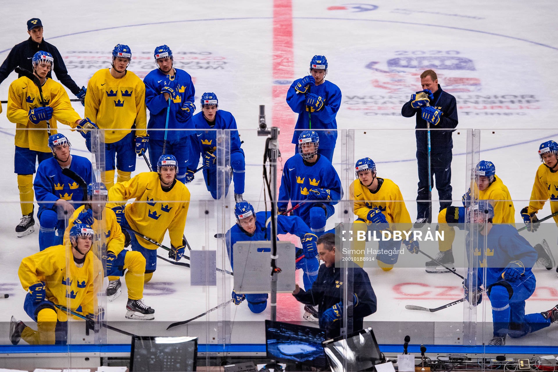 Players and coaches of team Sweden at a practice session