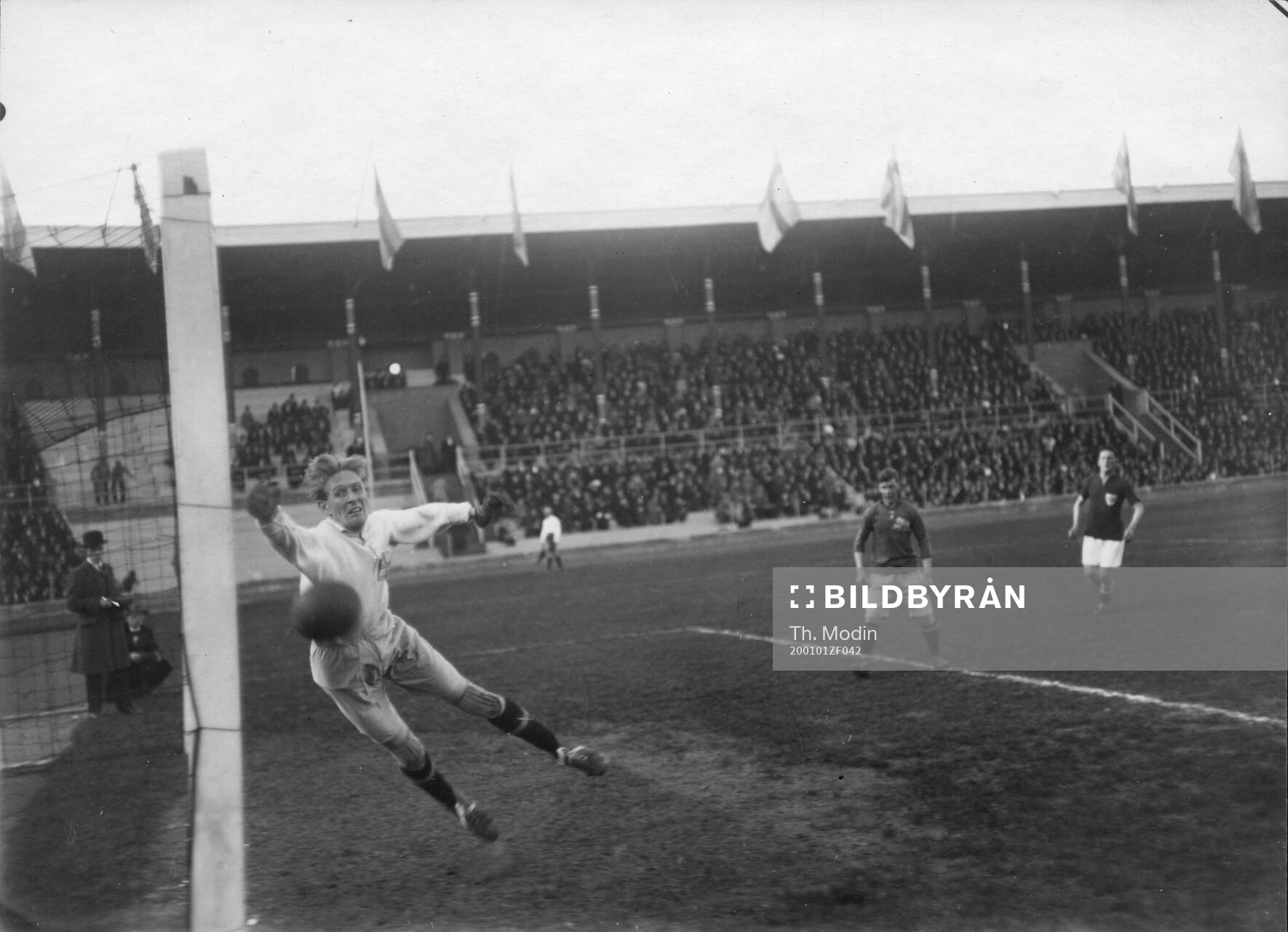 Fotboll, Danmarks första mål vid federationsmatchen