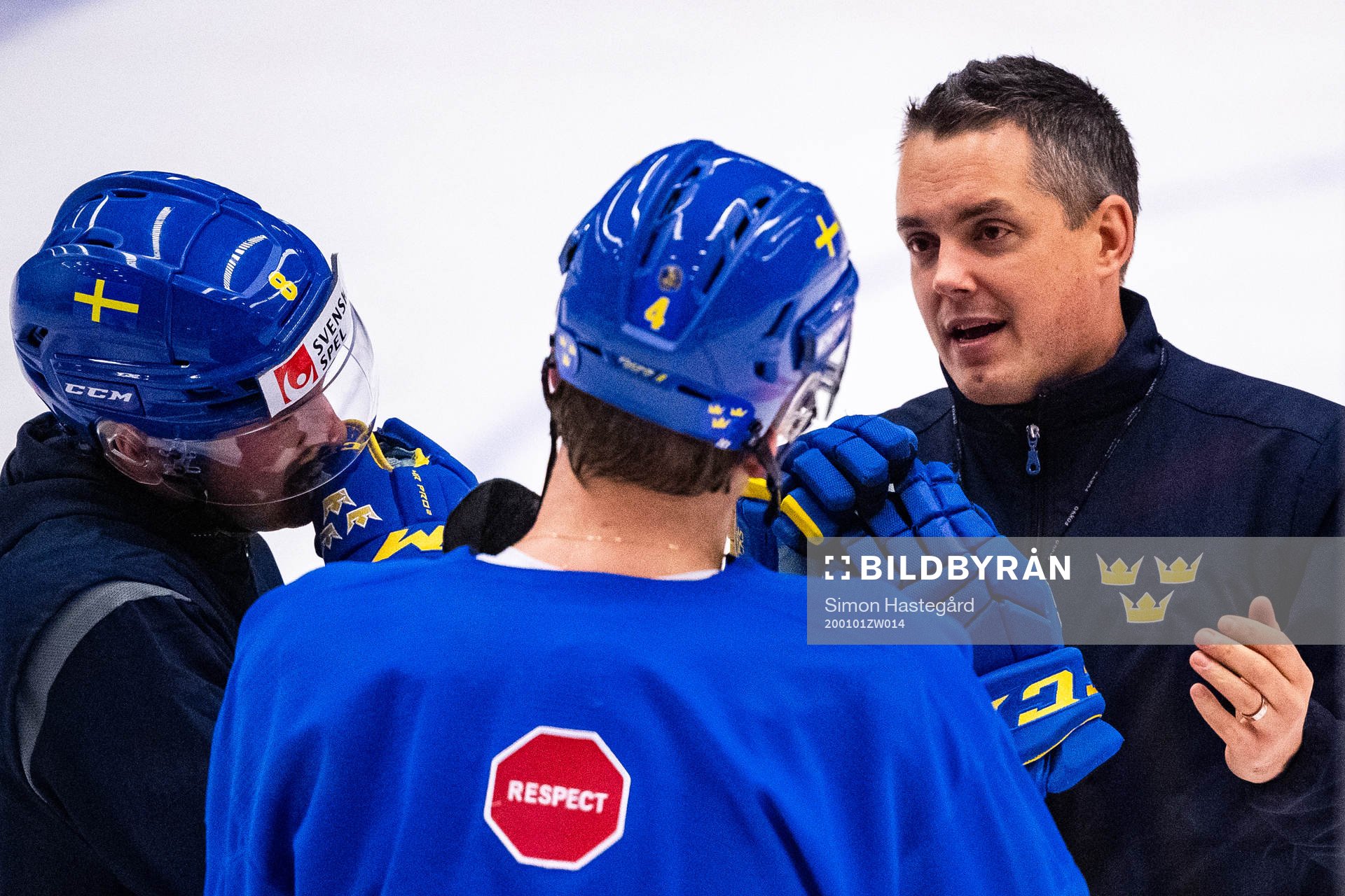 Rasmus Sandin and Tomas Montén, Head coach of team Sweden