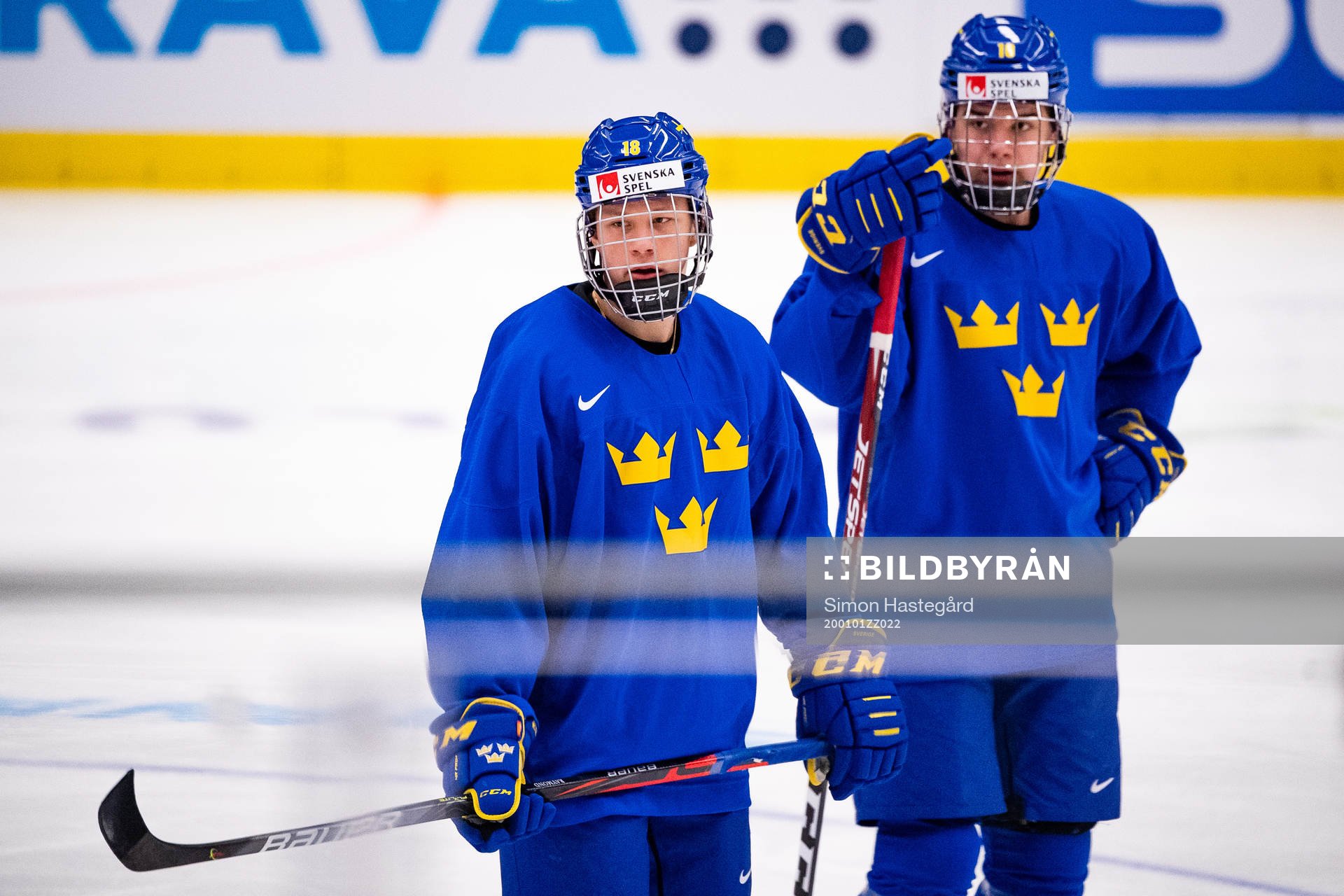 Lucas Raymond and Alexander Holtz of team Sweden at a