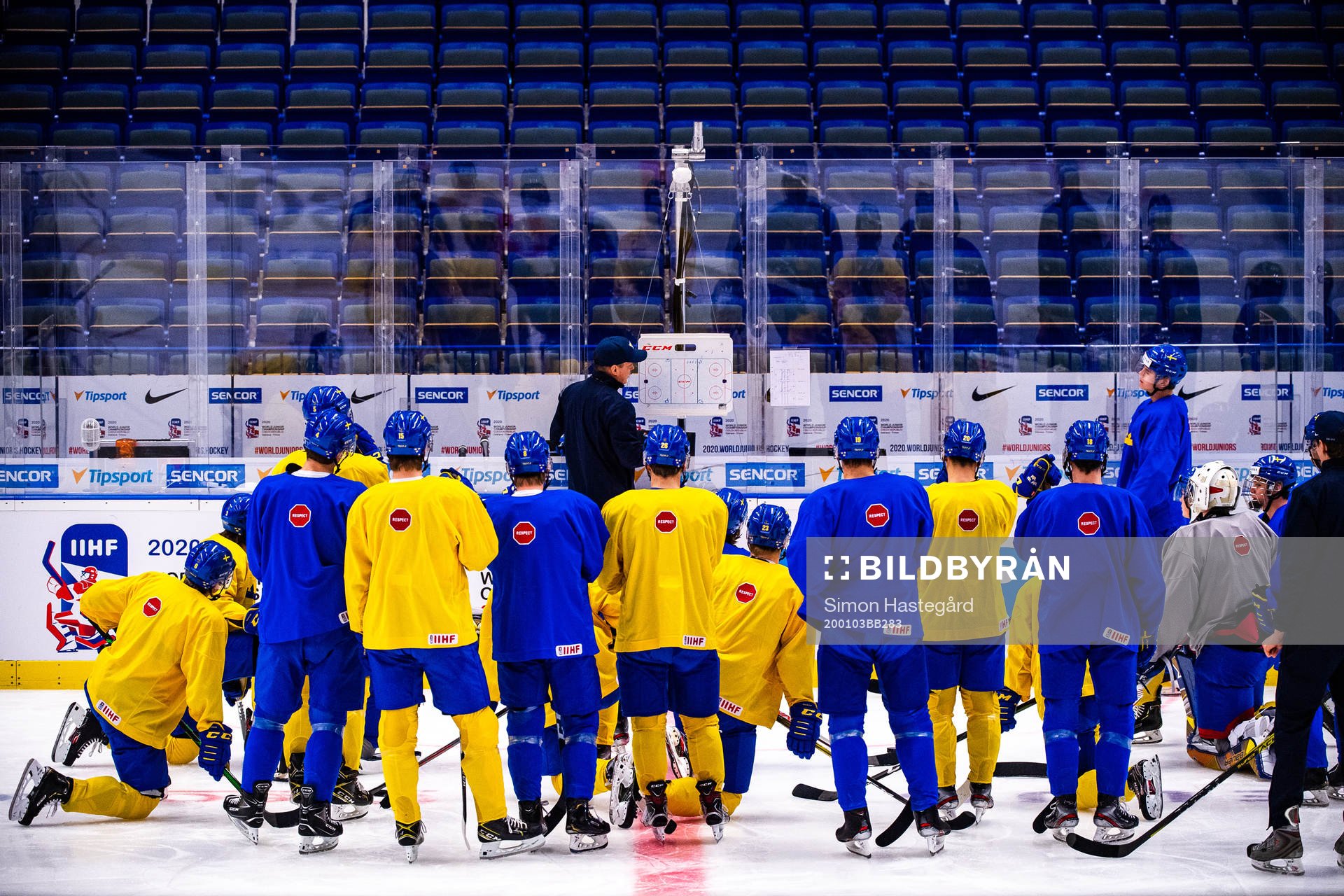 Tomas Montén, Head coach of Sweden at a practice session