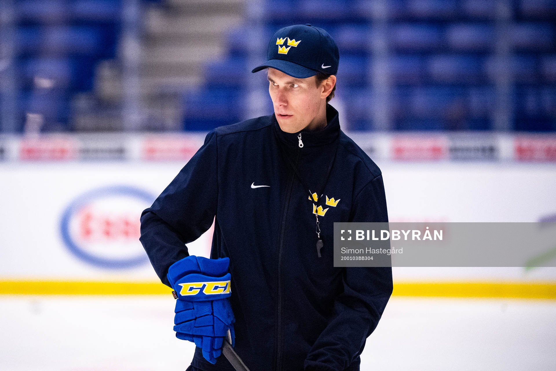 Joel Rönnmark, Assistant coach of Sweden at a practice