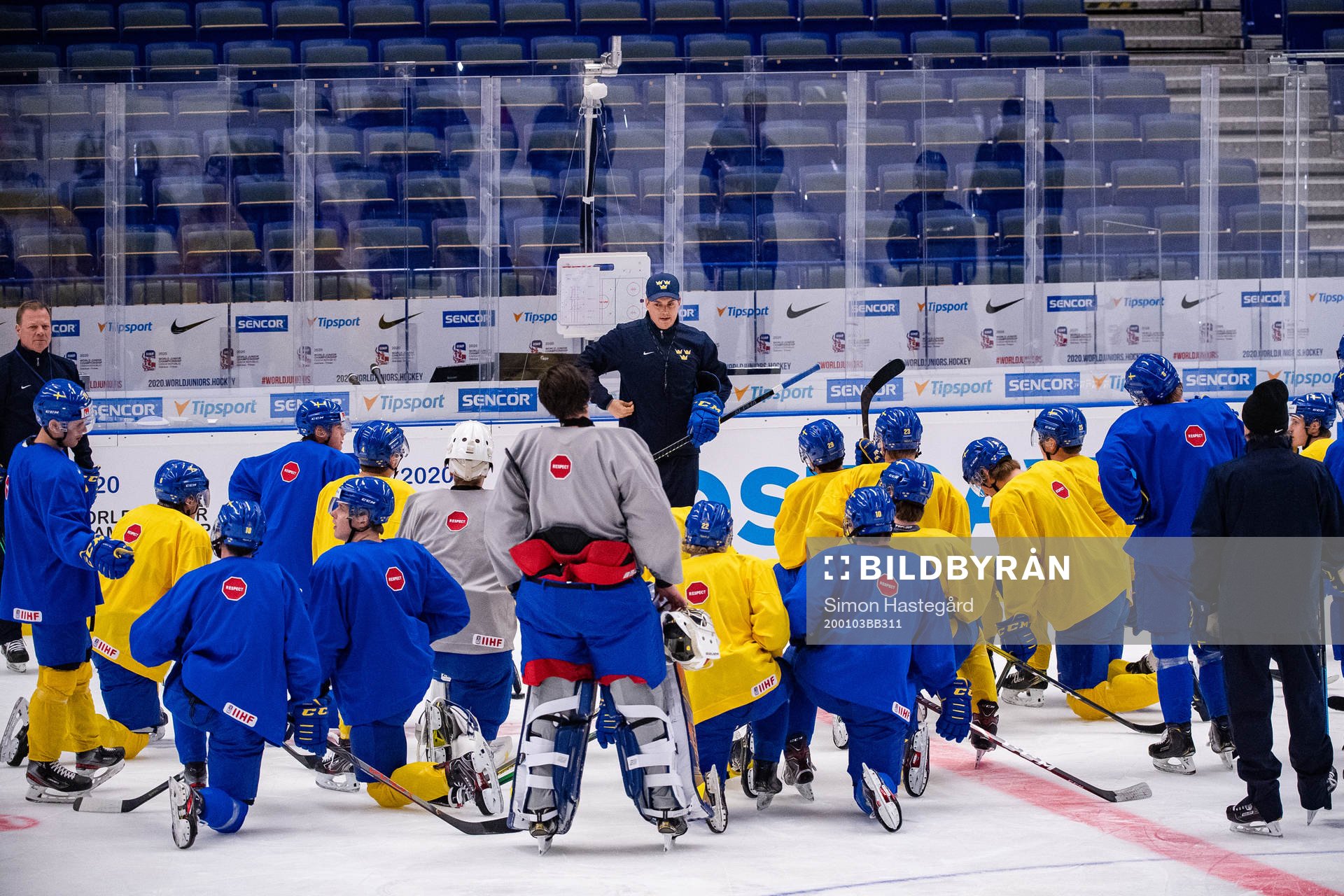 Tomas Montén, Head coach of Sweden at a practice session