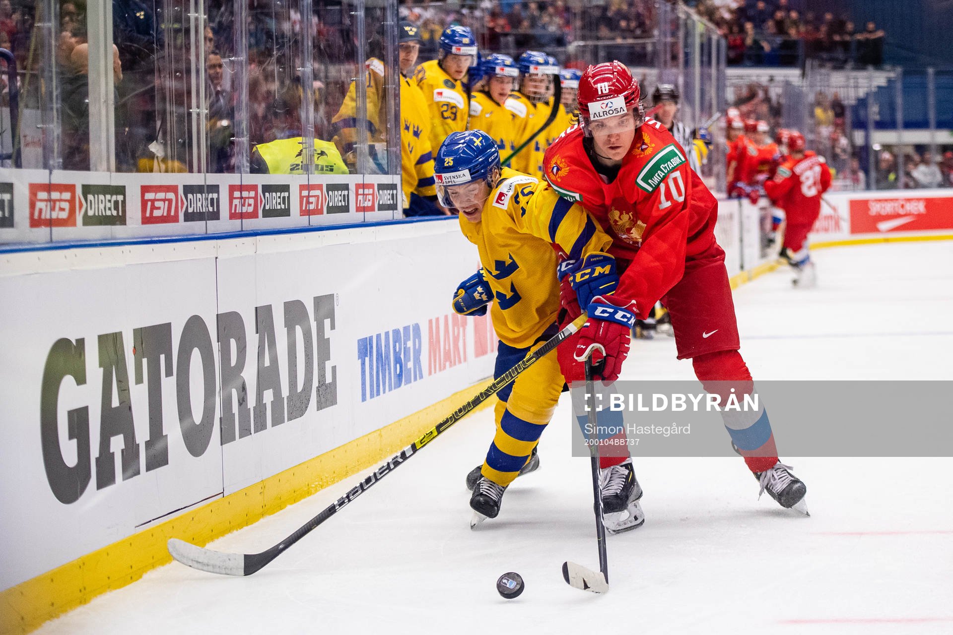 Linus Öberg of Sweden against Dmitri Voronkov of Russia