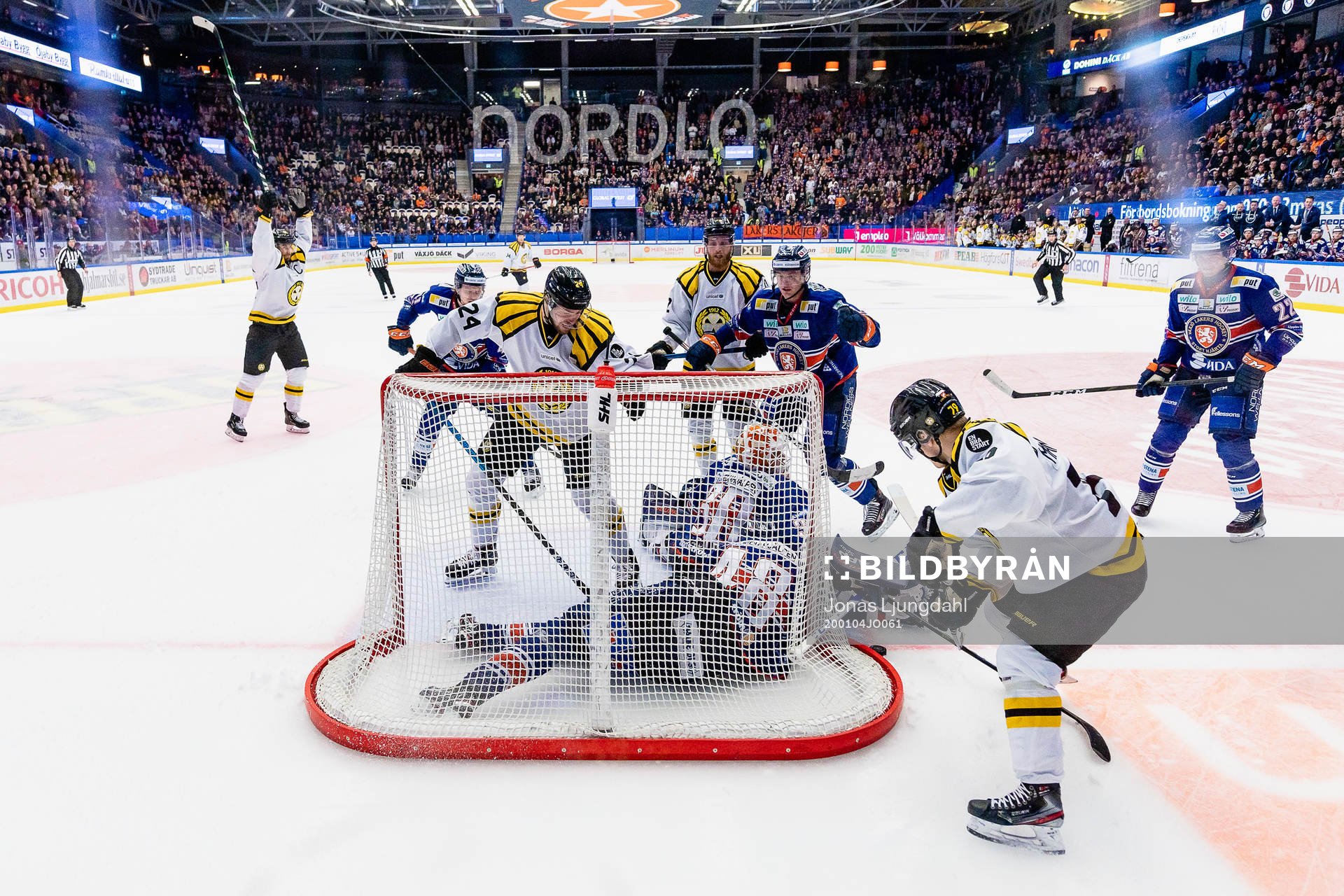 Brynäs spelare jublar när Daniel Mannberg är mål 3-1