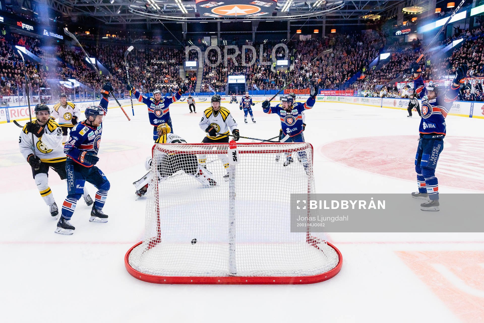 Växjös spelare jublar