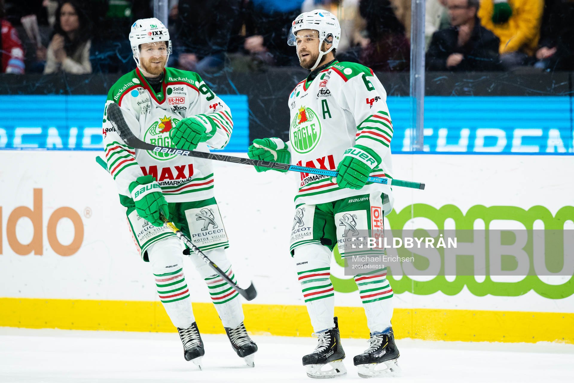 Rögles Craig Schira jublar