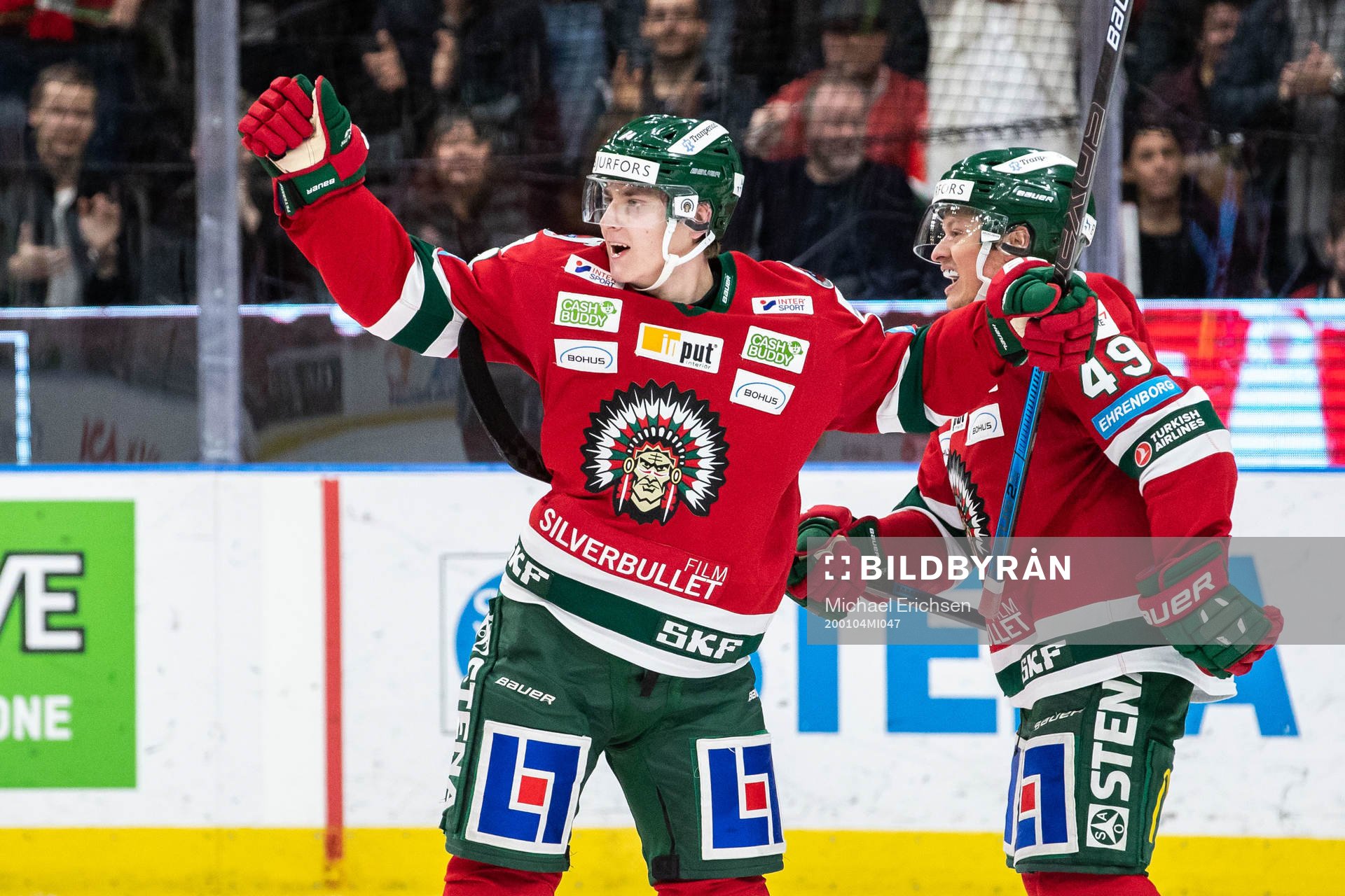 Frölundas Jacob Peterson jublar med Rhett Rakhshani