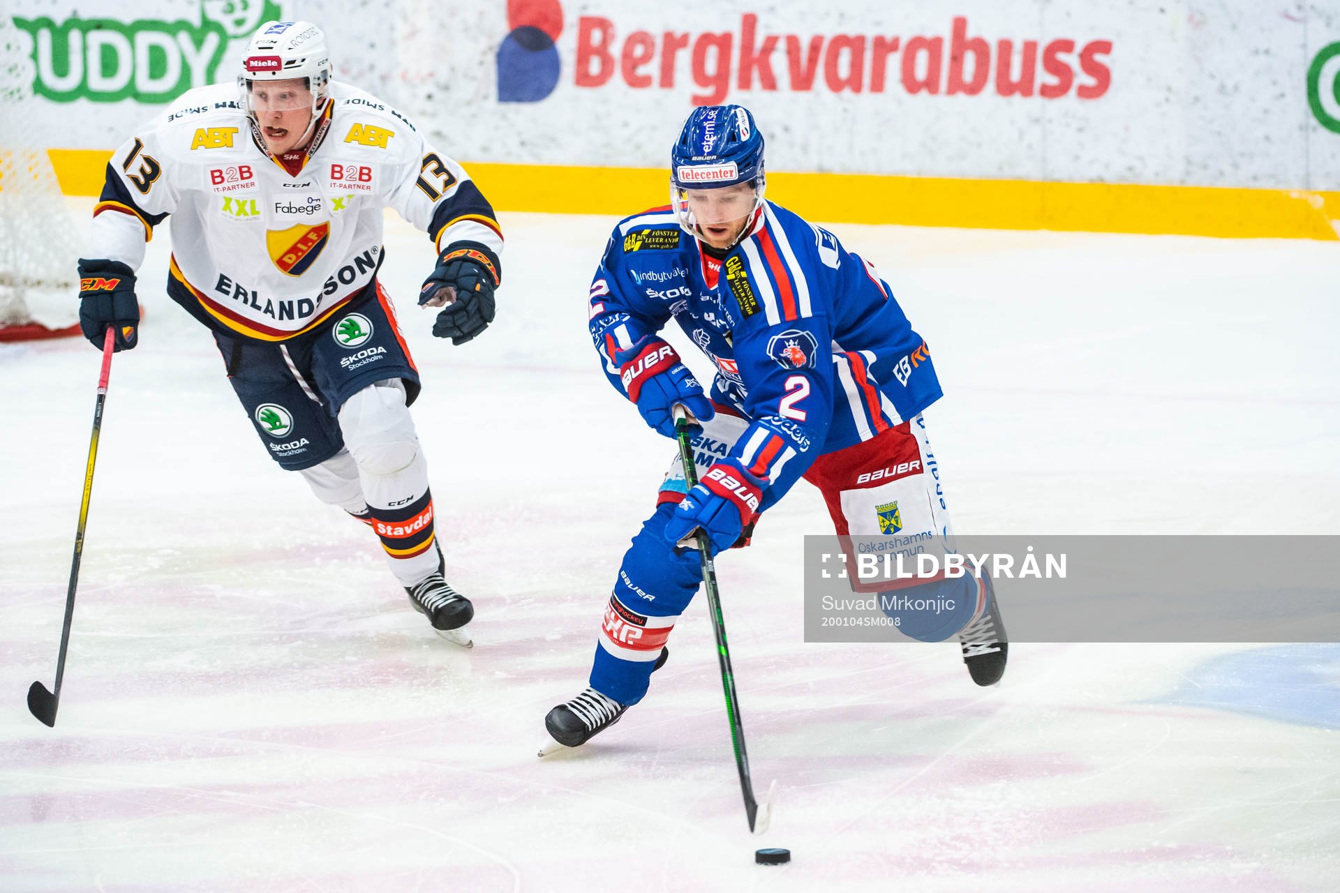 Djurgårdens Kalle Östman och Oskarshamns Mathew Bodie